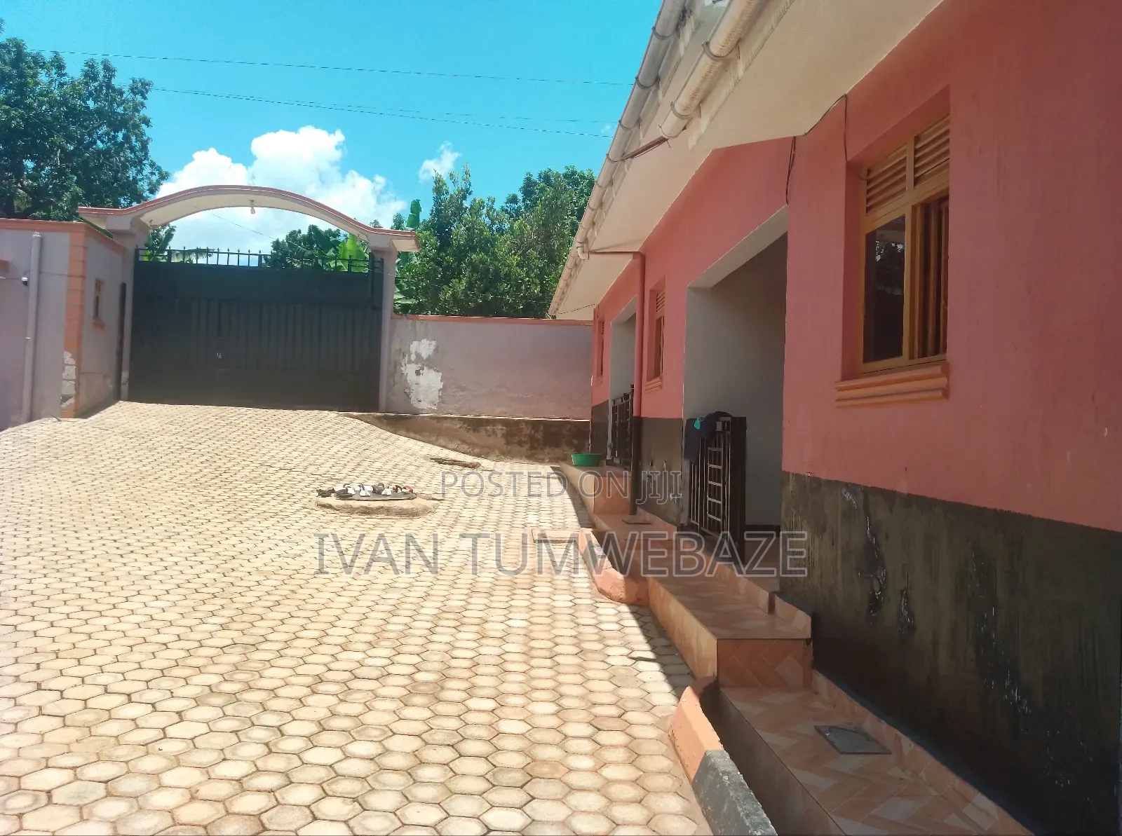 1bdrm House in Lweza, Central Division for rent in Central Division