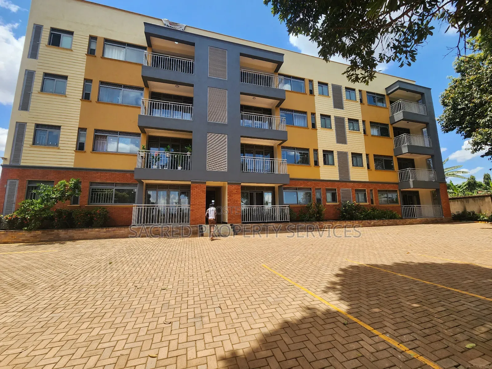 3bdrm Apartment in Buwate, Kira for rent in Kira