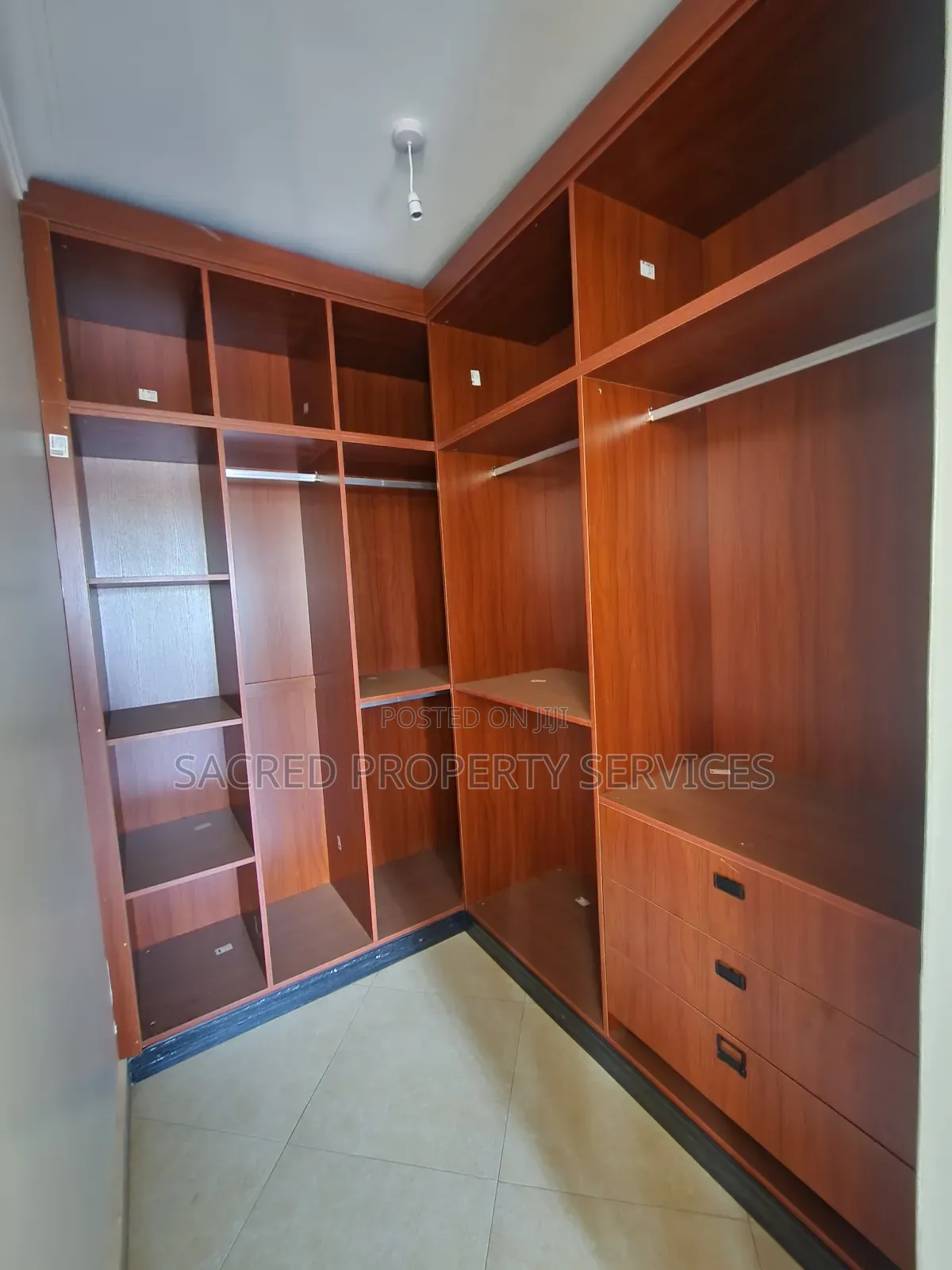3bdrm Apartment in Buwate, Kira for rent in Kira