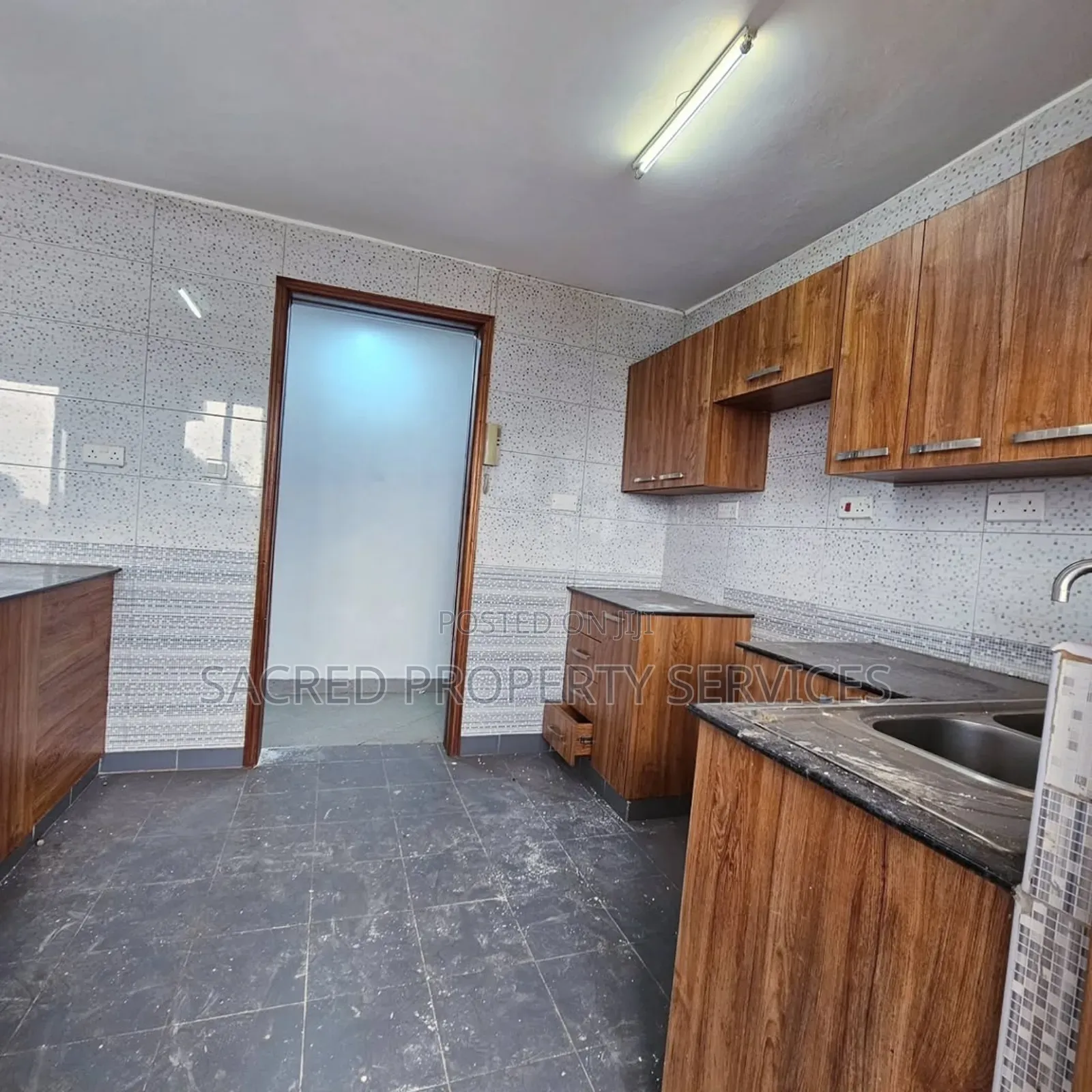 3bdrm Apartment in Kisaasi Kyanja, Kawempe for rent in Kawempe