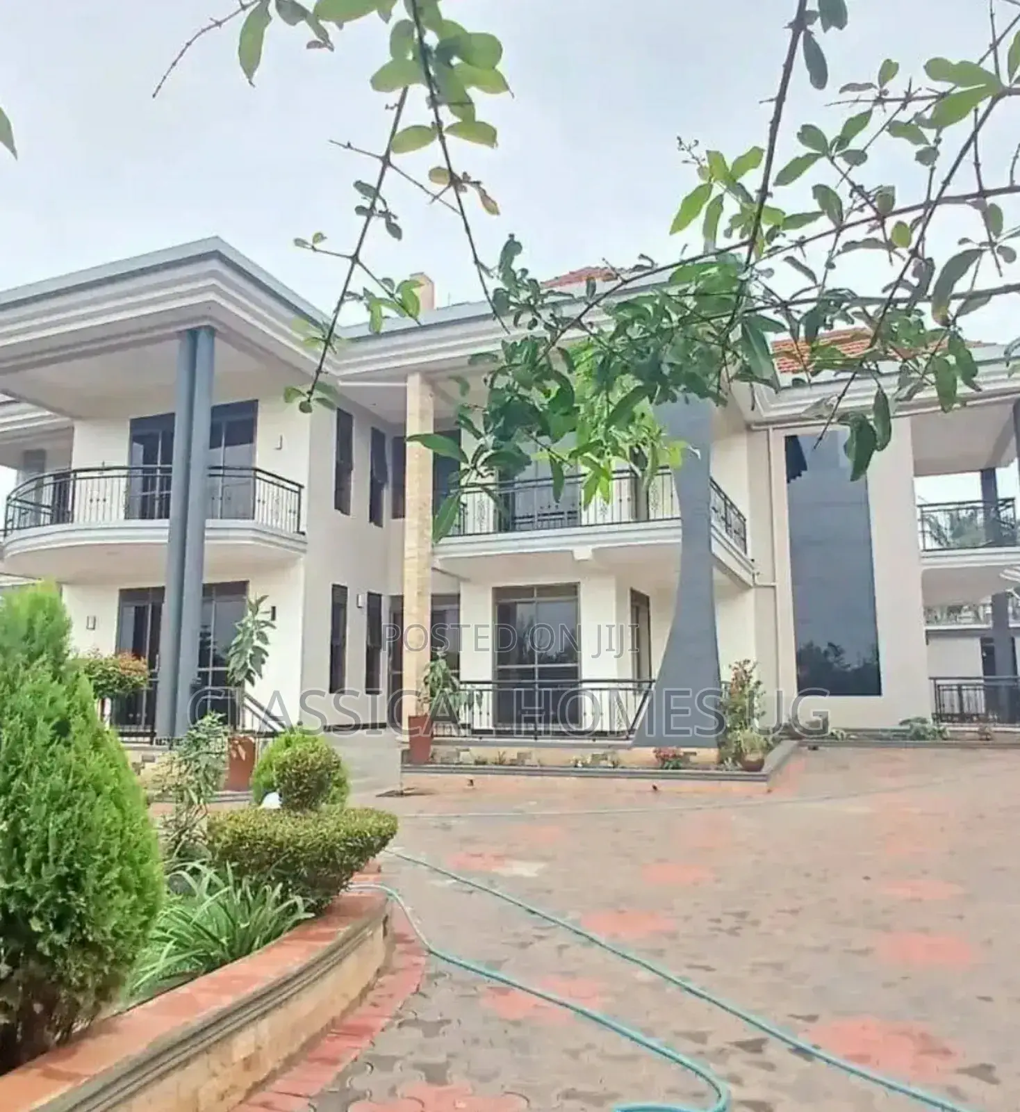 5bdrm Duplex in Lubowa Entebbe Road, Central Division for rent in Central Division