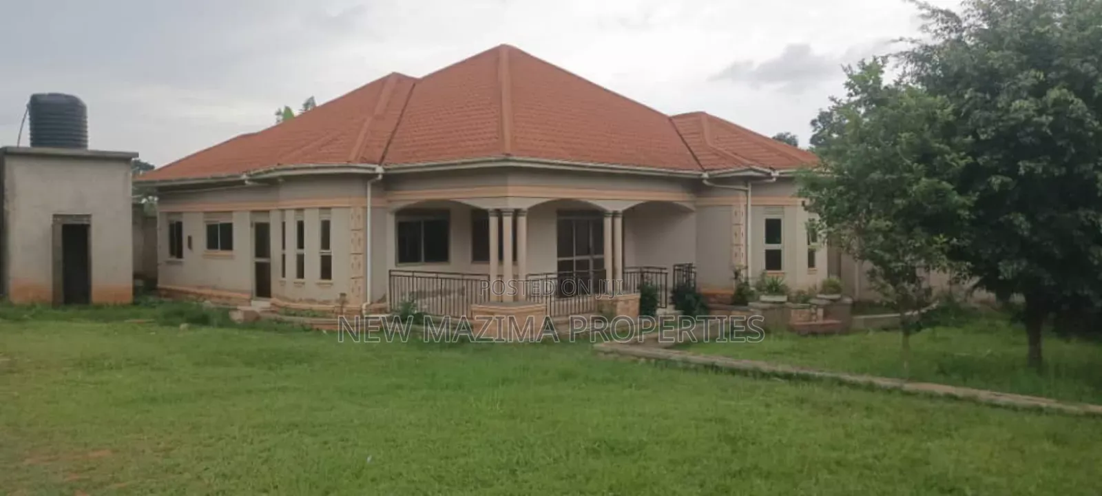 4bdrm Bungalow in Gayaza, Central Division for sale in Central Division