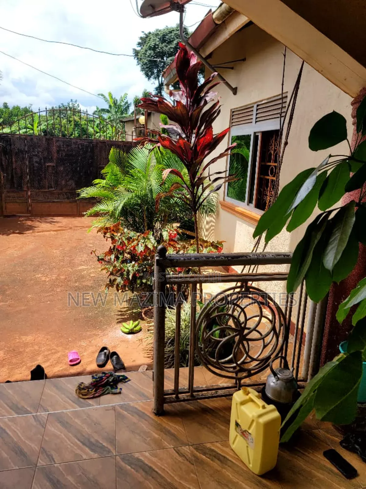 Mini Flat in Kajjansi Ntebe Rd, Central Division for sale in Central Division