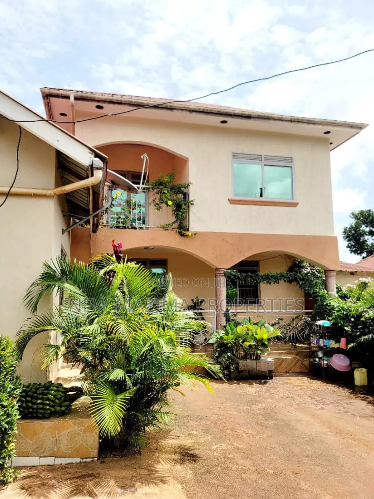 Mini Flat in Kajjansi Ntebe Rd, Central Division for sale in Central Division