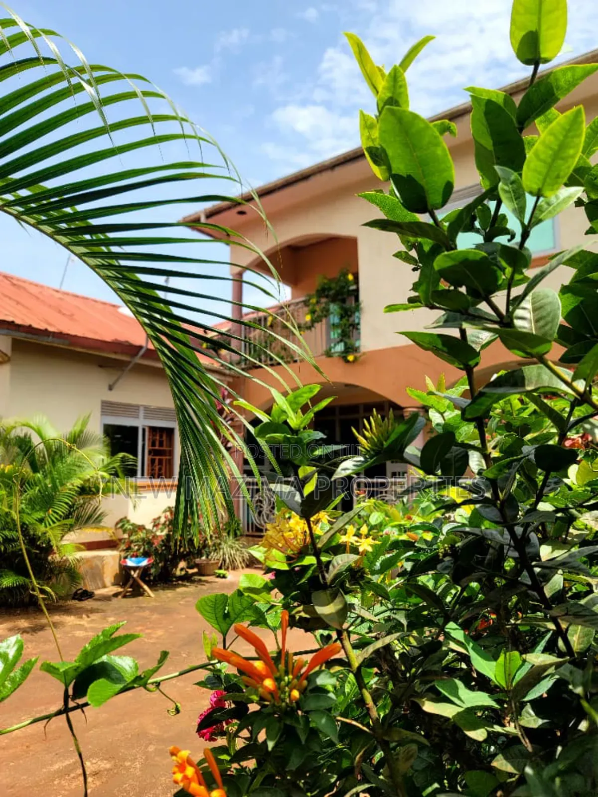 Mini Flat in Kajjansi Ntebe Rd, Central Division for sale in Central Division