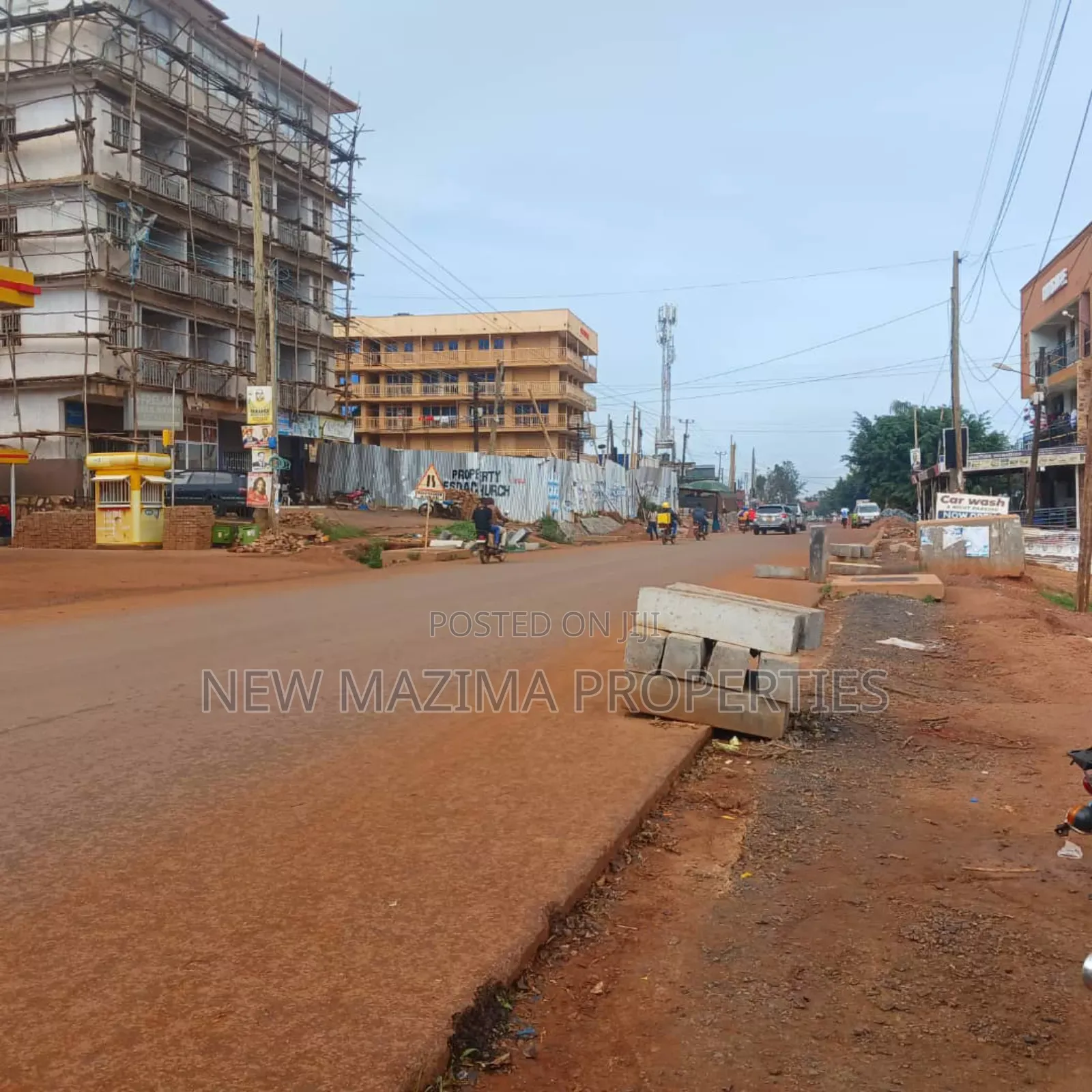 Commercial Plot Measuring on Tarmac of Salaama Munyonyo Rd Quicksale in Central Division