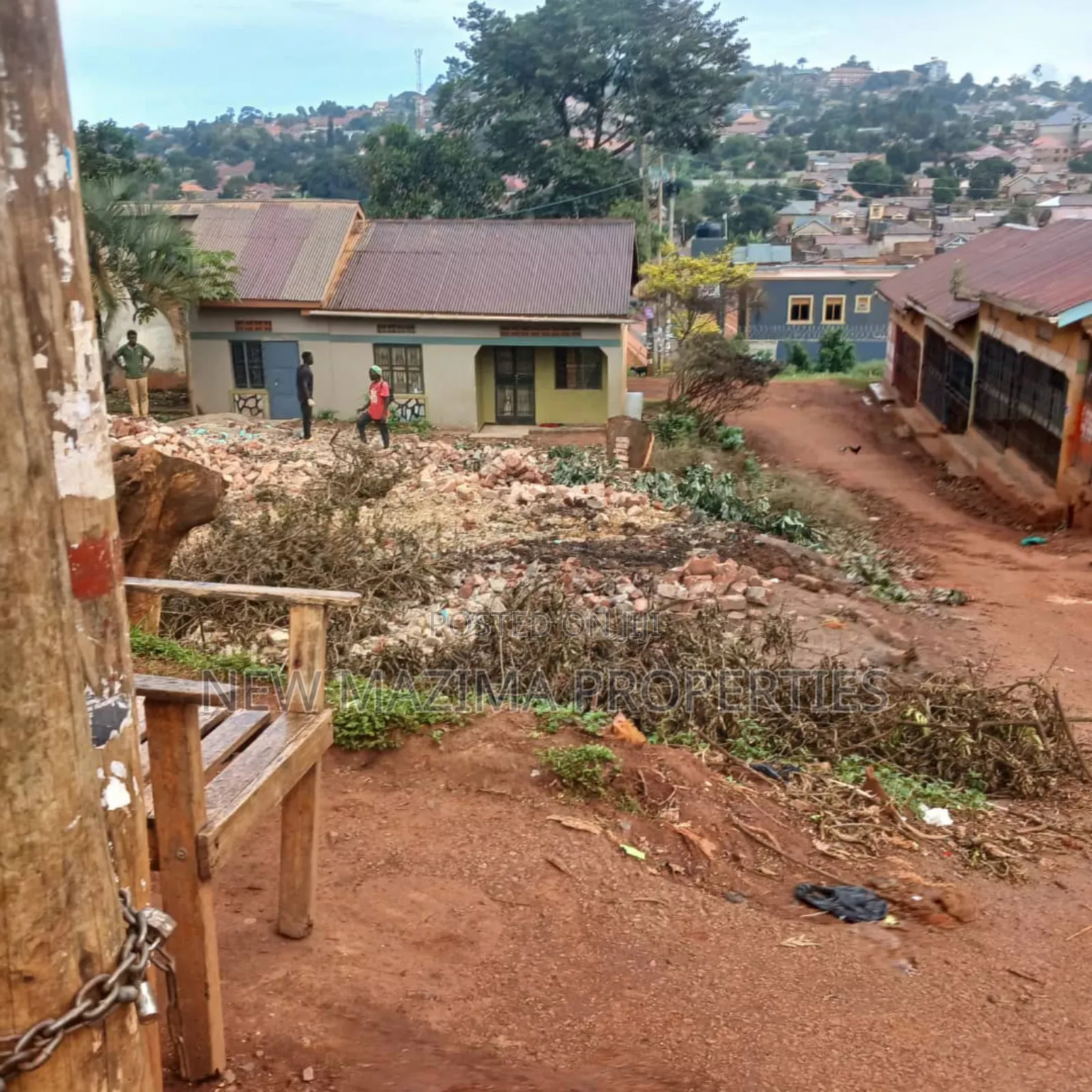 Commercial Plot Measuring on Tarmac of Salaama Munyonyo Rd Quicksale in Central Division