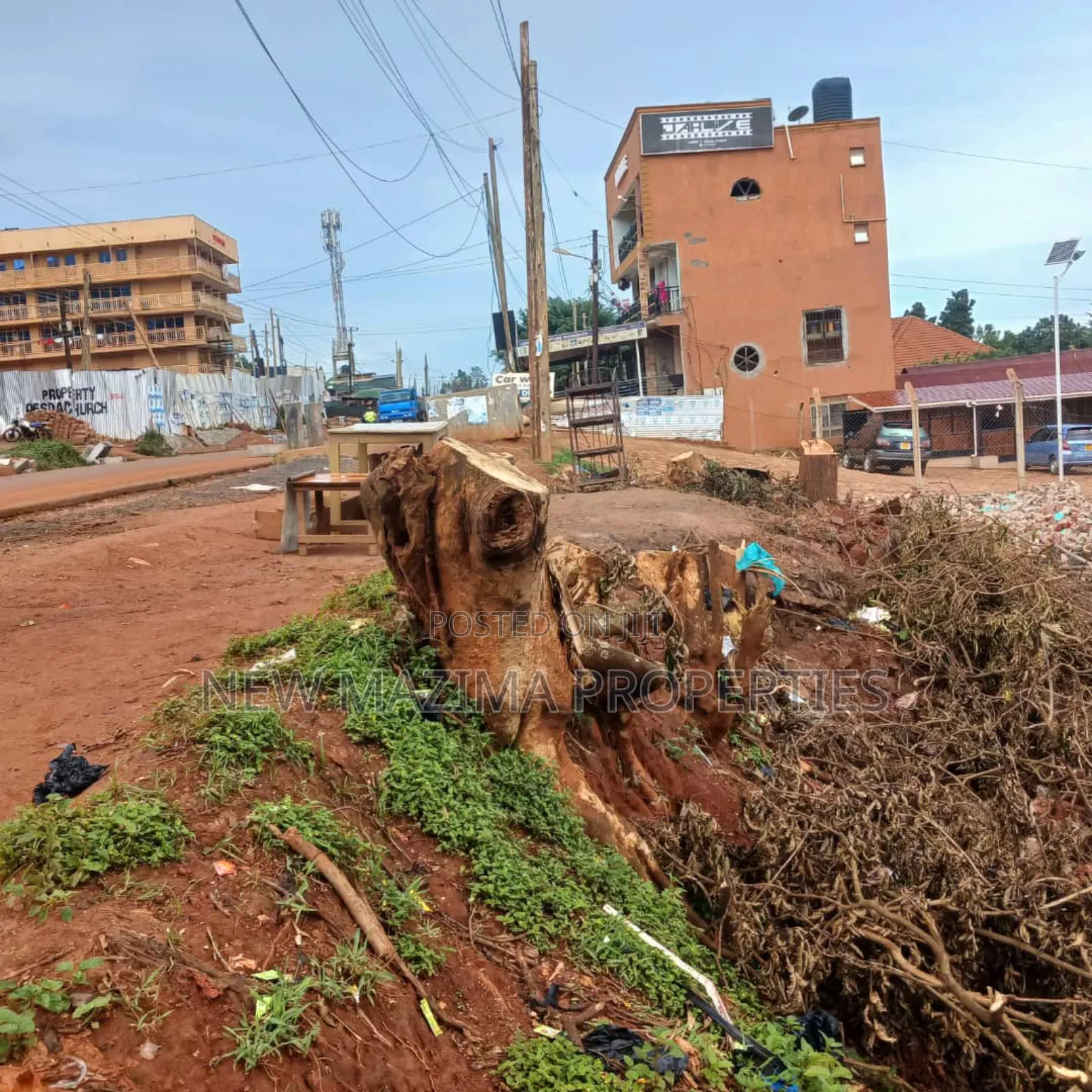 Commercial Plot Measuring on Tarmac of Salaama Munyonyo Rd Quicksale in Central Division