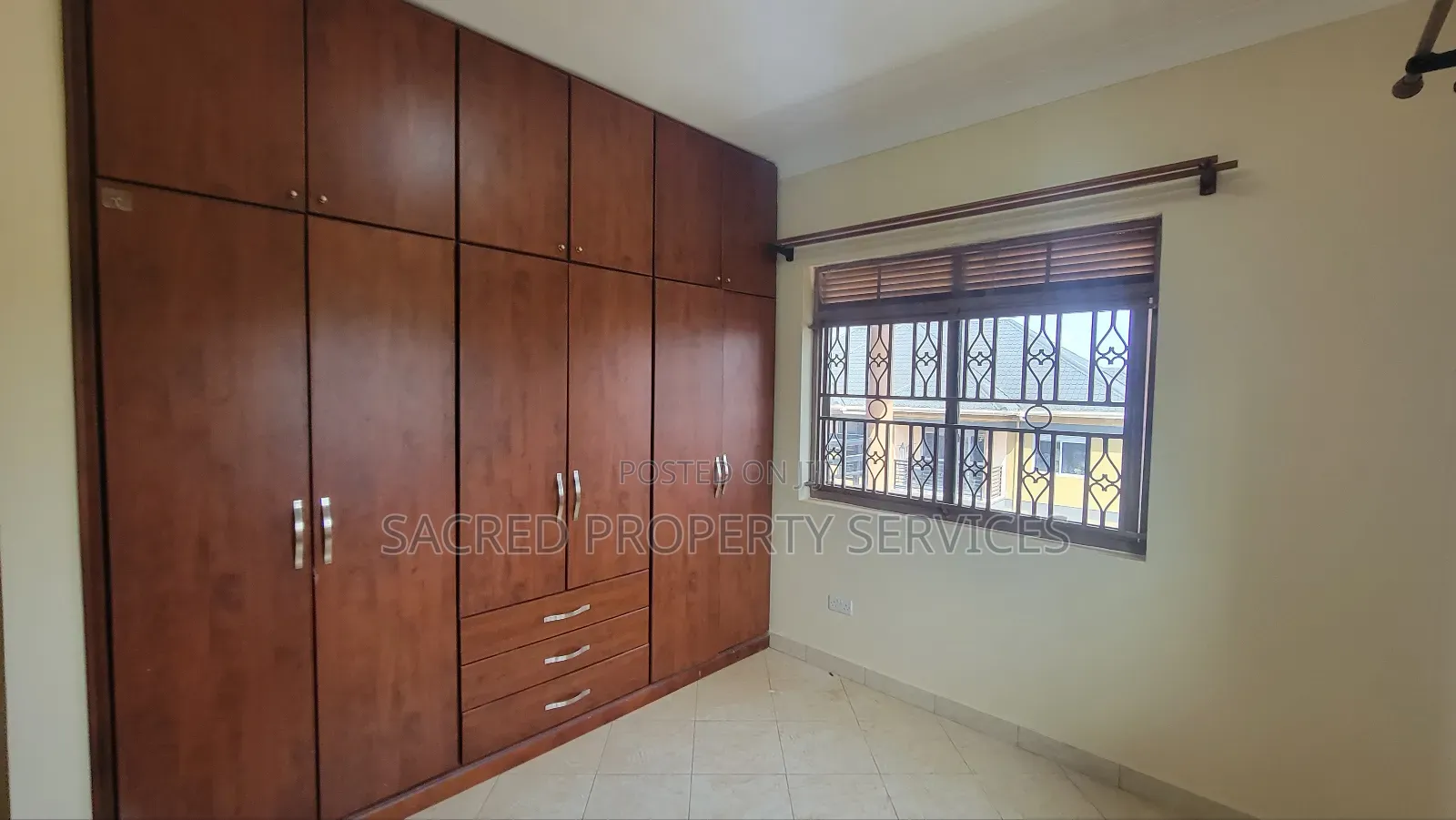 2bdrm Apartment in Mamerito Road Kira for rent in Kira