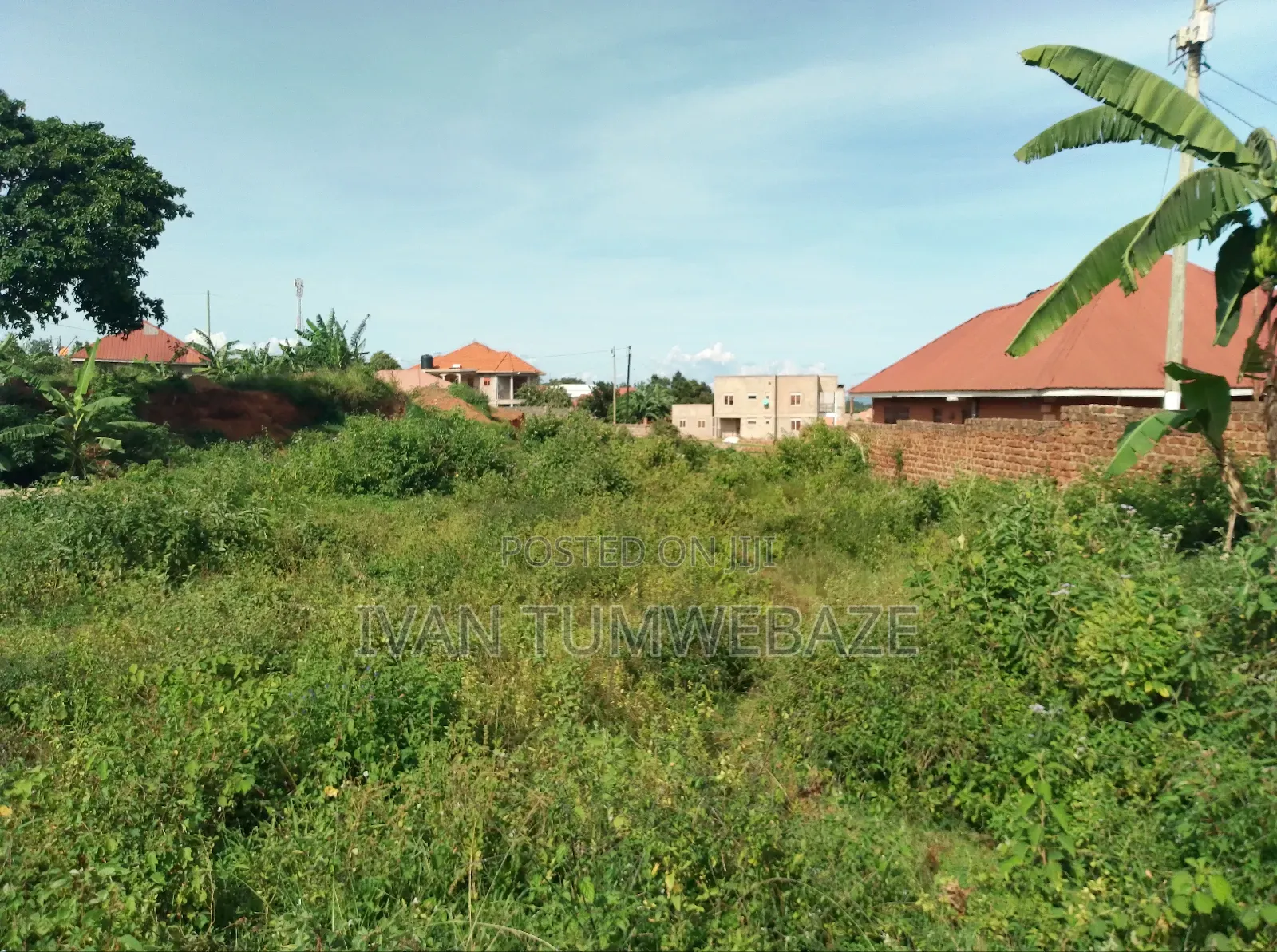Plot for Sale in Kawuku Entebbe Road 50/100ft. Lake View in Central Division