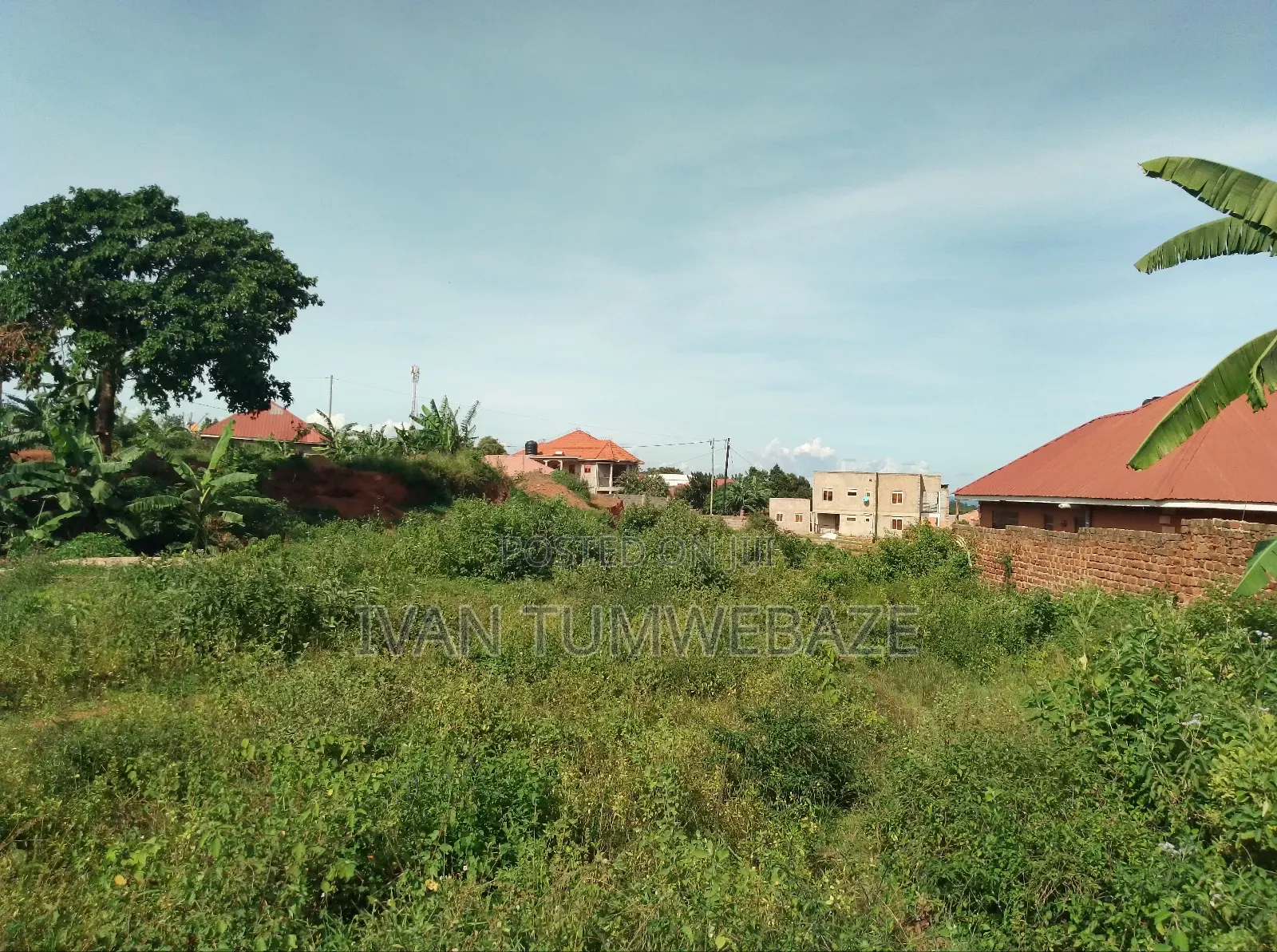 Plot for Sale in Kawuku Entebbe Road 50/100ft. Lake View in Central Division