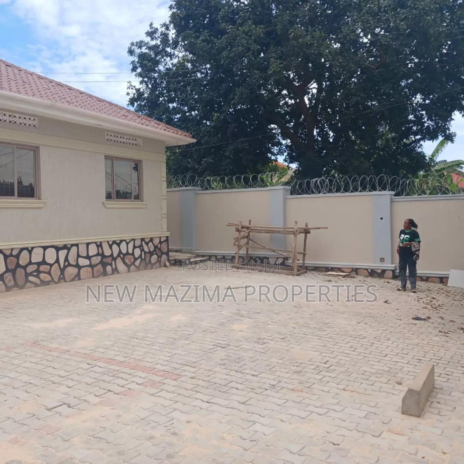 4bdrm Bungalow in Nansana Town, Central Division for sale in Central Division