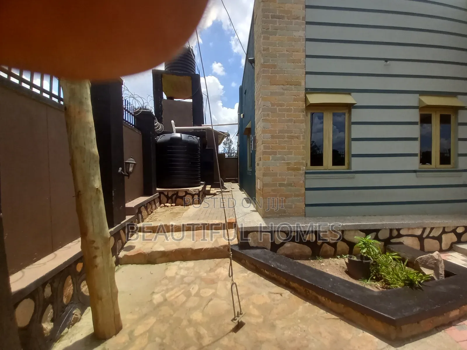 Furnished 3bdrm House in Kira for sale in Kira