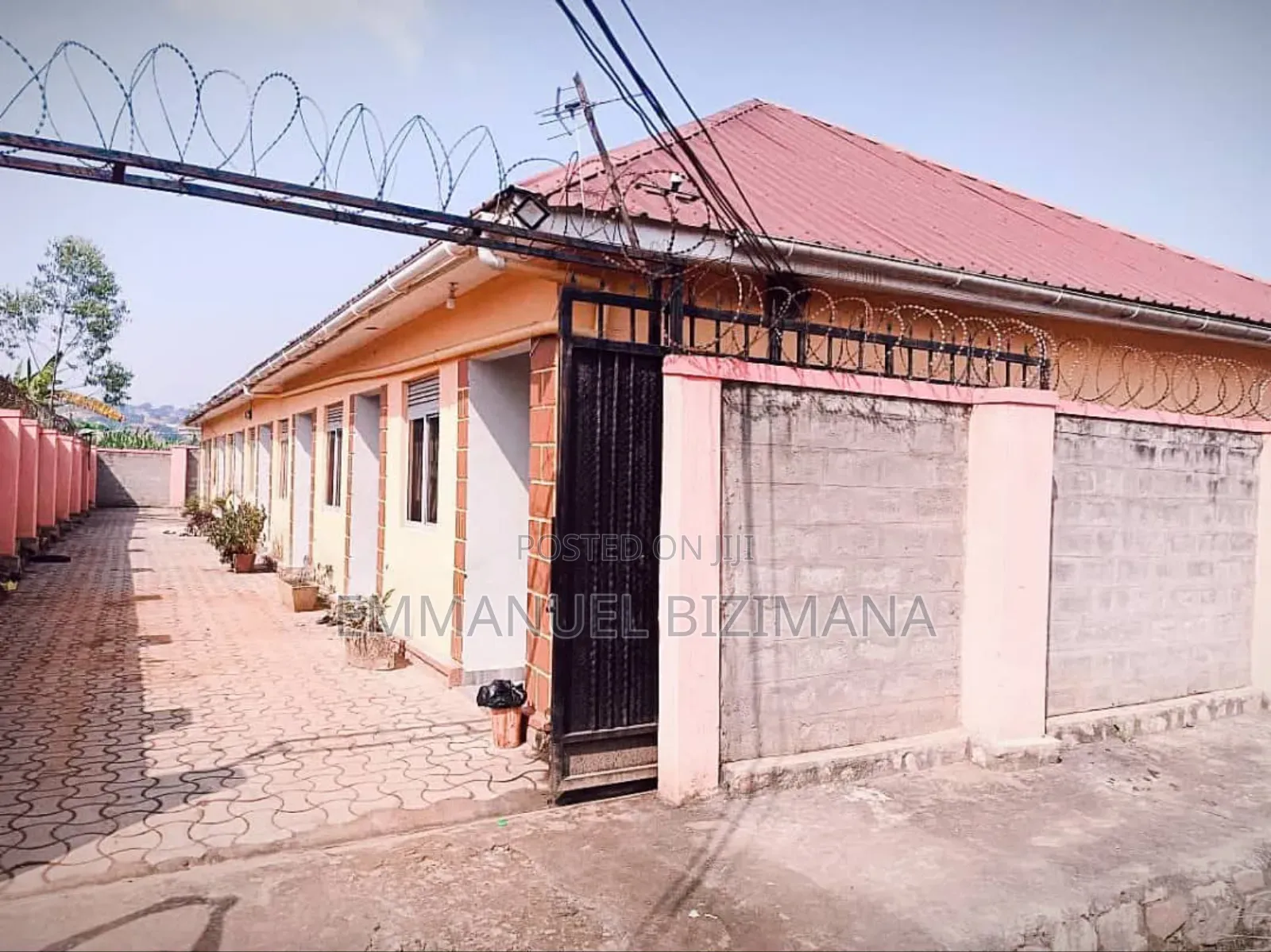 Furnished 2bdrm Room & Parlour in Bweyogerere, Central Division in Central Division