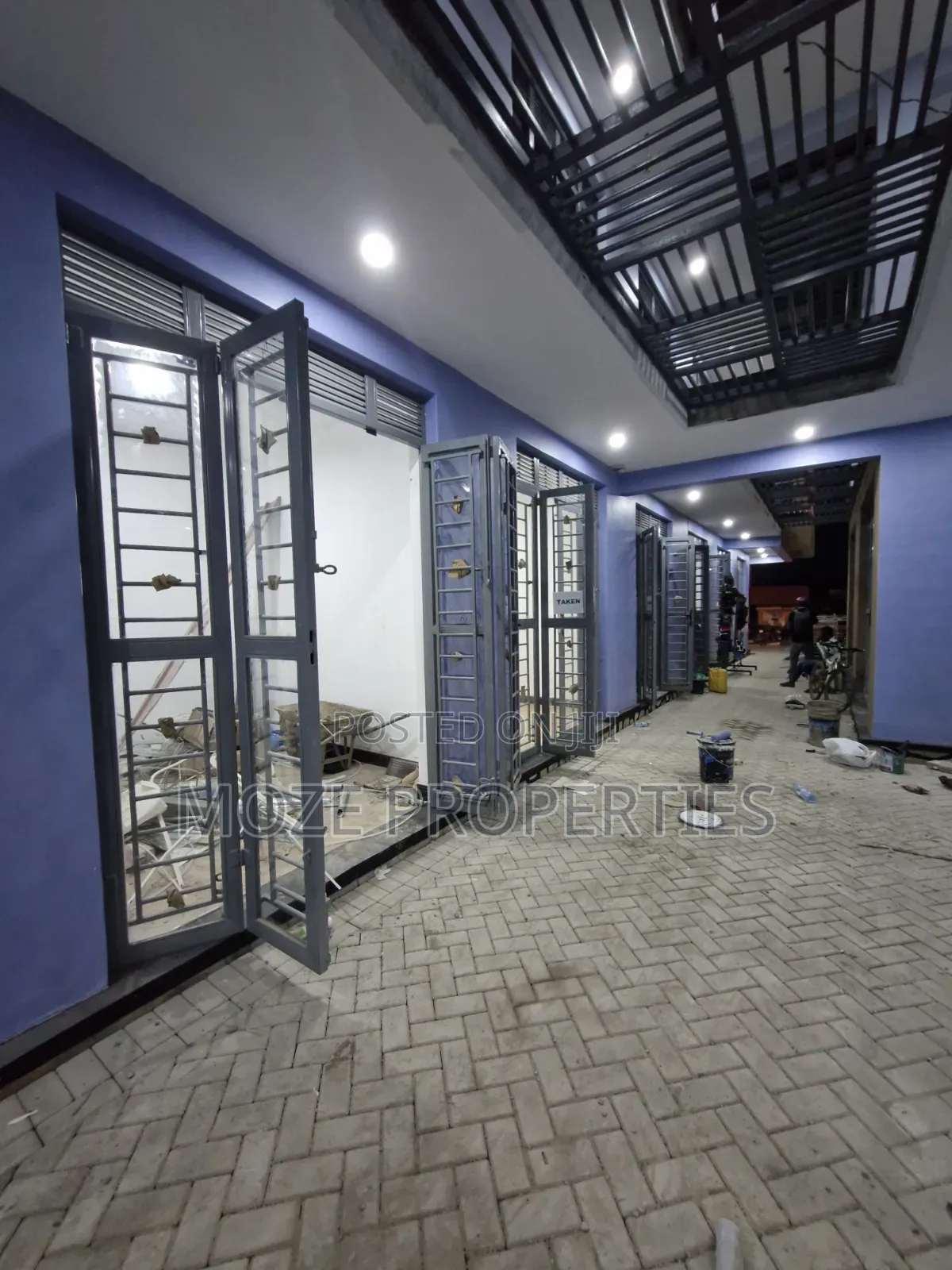 Kyaliwajala Brand New Shops for Rent. in Central Division