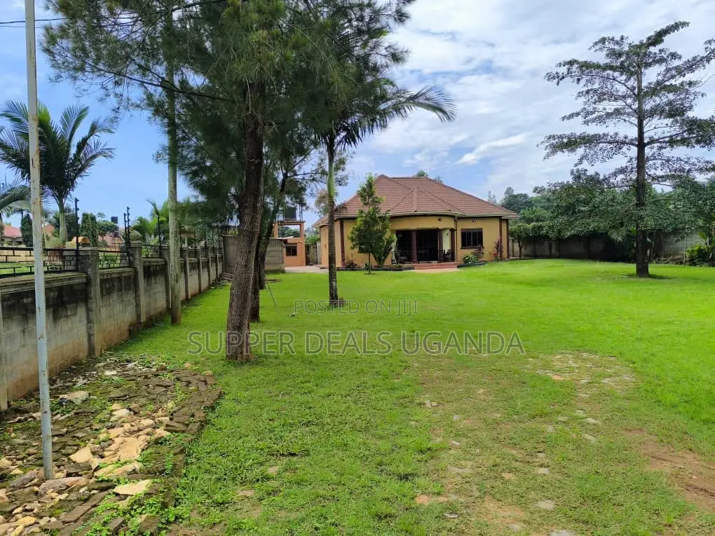 3bdrm Bungalow in Buwate, Nakawa for rent in Nakawa