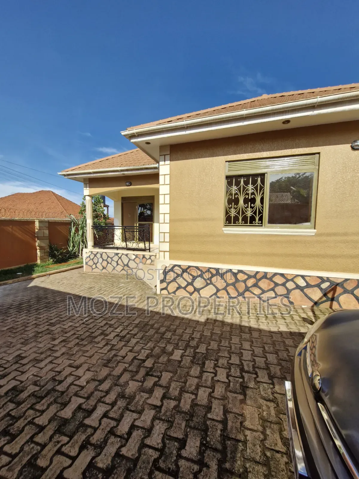 3bdrm Bungalow in Kyaliwajala Kira., Central Division for rent in Central Division