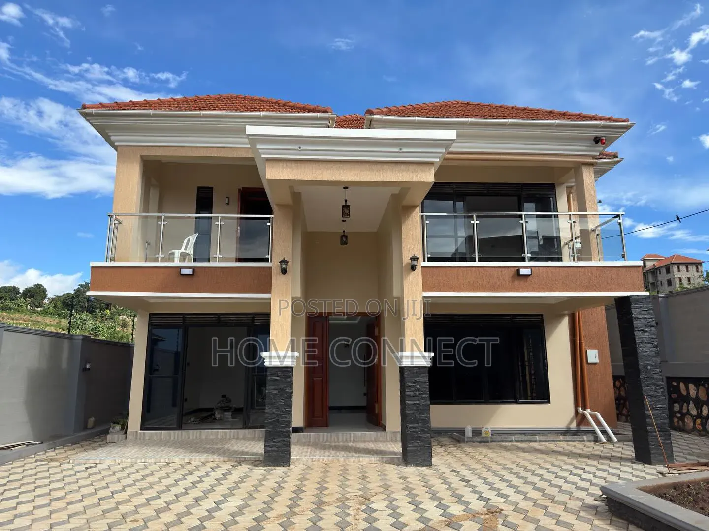 5bdrm Duplex in Serena Kigo, Central Division for sale in Central Division