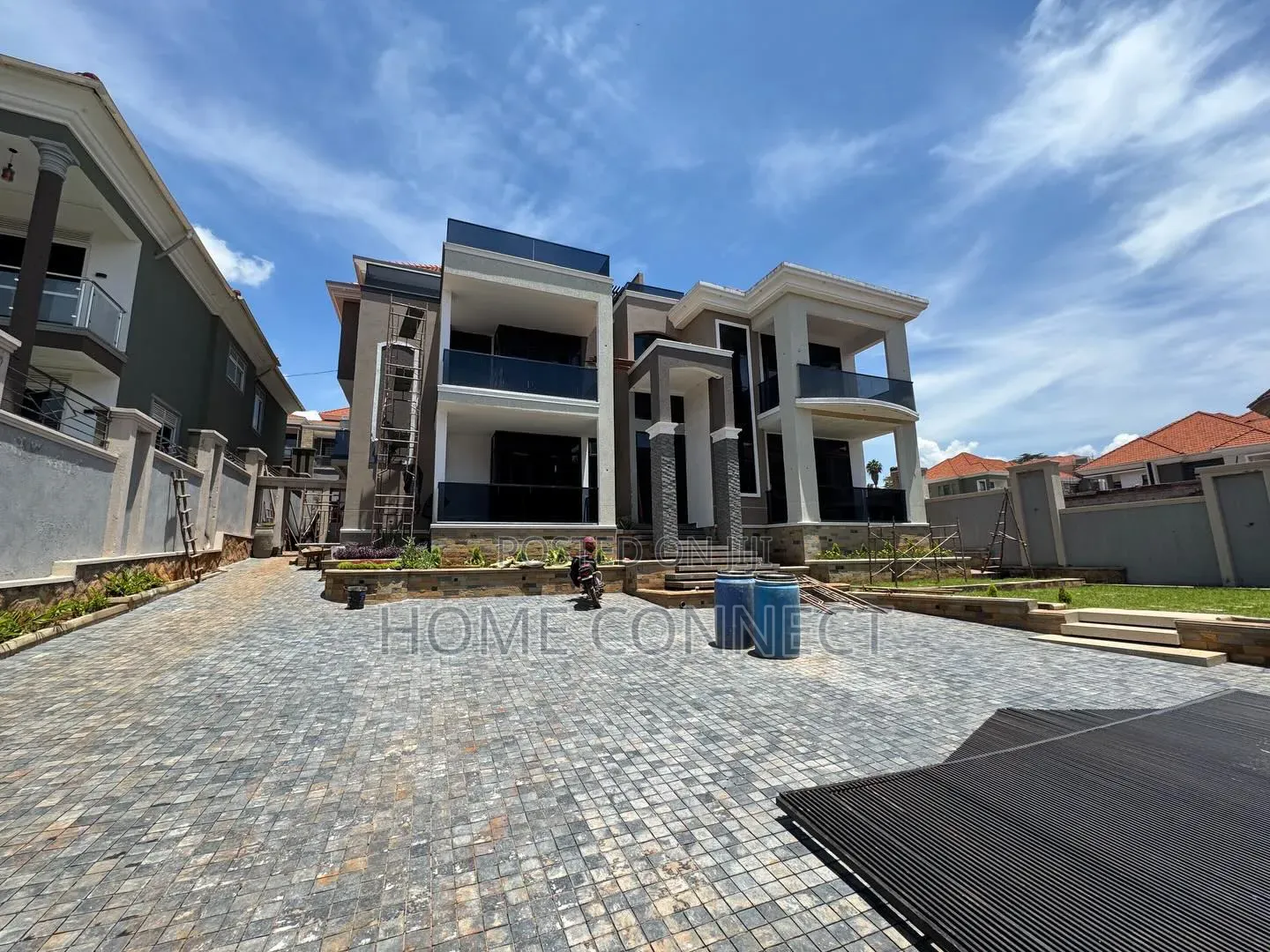 7bdrm Mansion in Munyonyo, Central Division for sale in Central Division