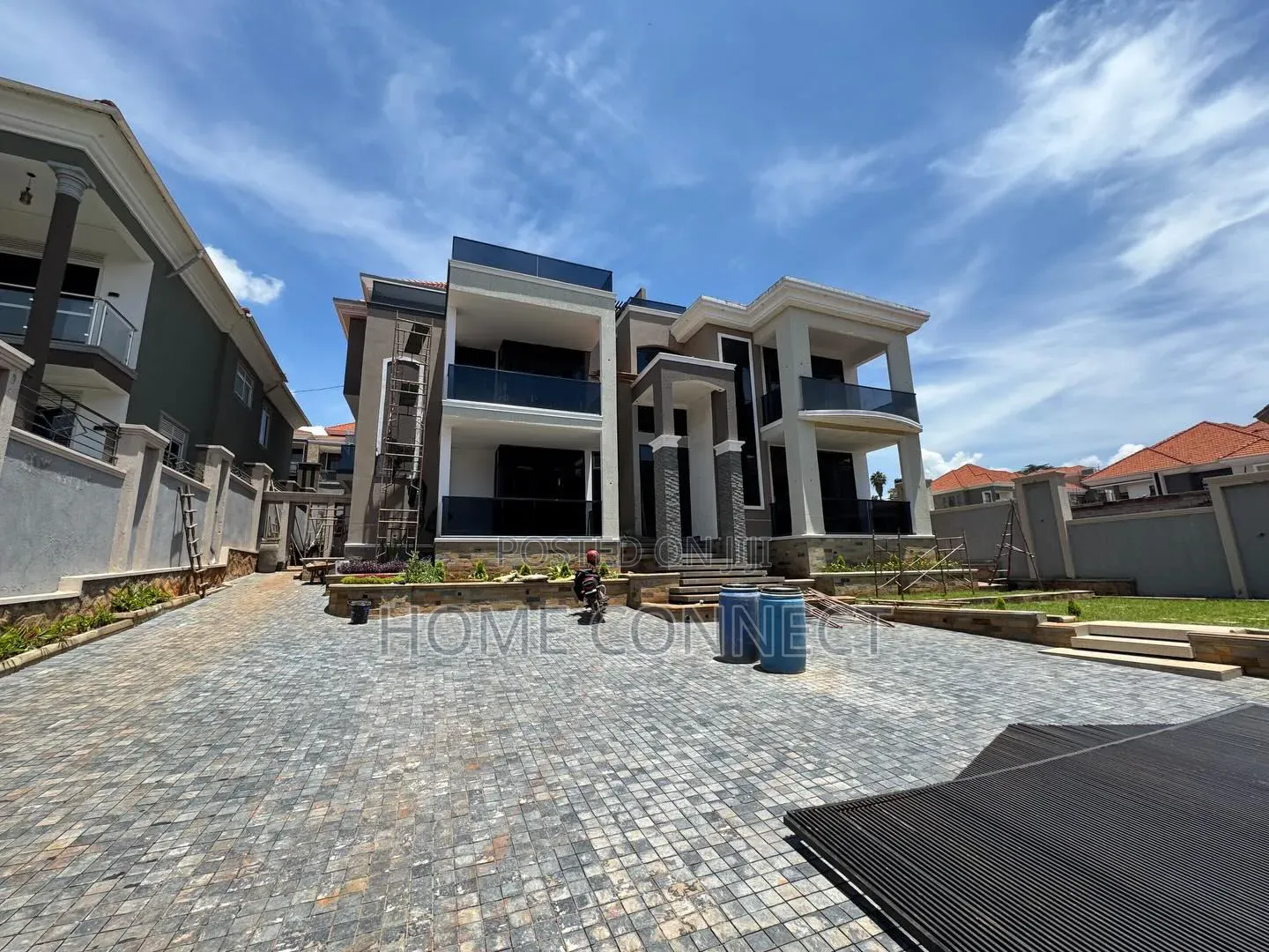 7bdrm Mansion in Munyonyo, Central Division for sale in Central Division