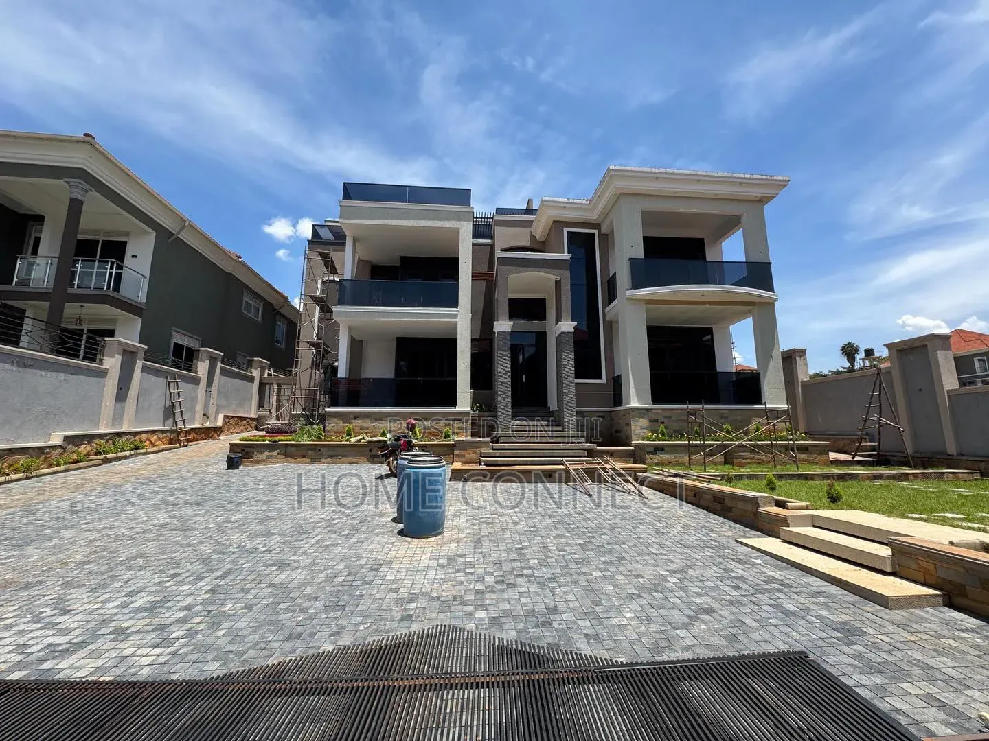 7bdrm Mansion in Munyonyo, Central Division for sale in Central Division