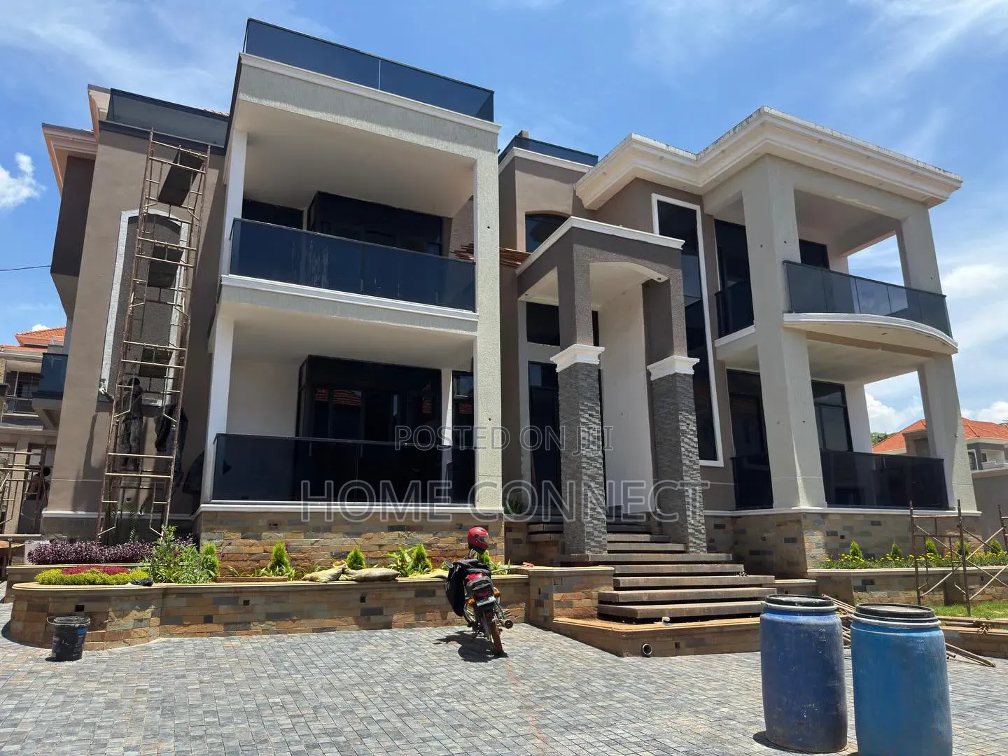 7bdrm Mansion in Munyonyo, Central Division for sale in Central Division