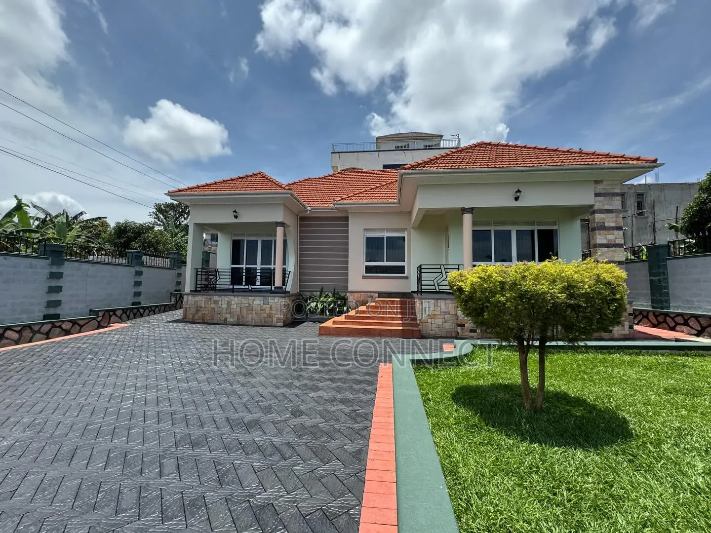 4bdrm Bungalow in Garuga Estate, Central Division for sale in Central Division