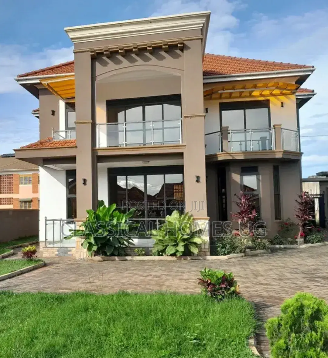 5bdrm Duplex in Kigo, Central Division for rent in Central Division