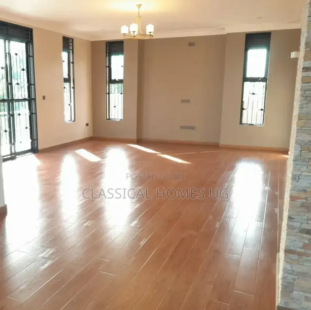 5bdrm Duplex in Kigo, Central Division for rent in Central Division