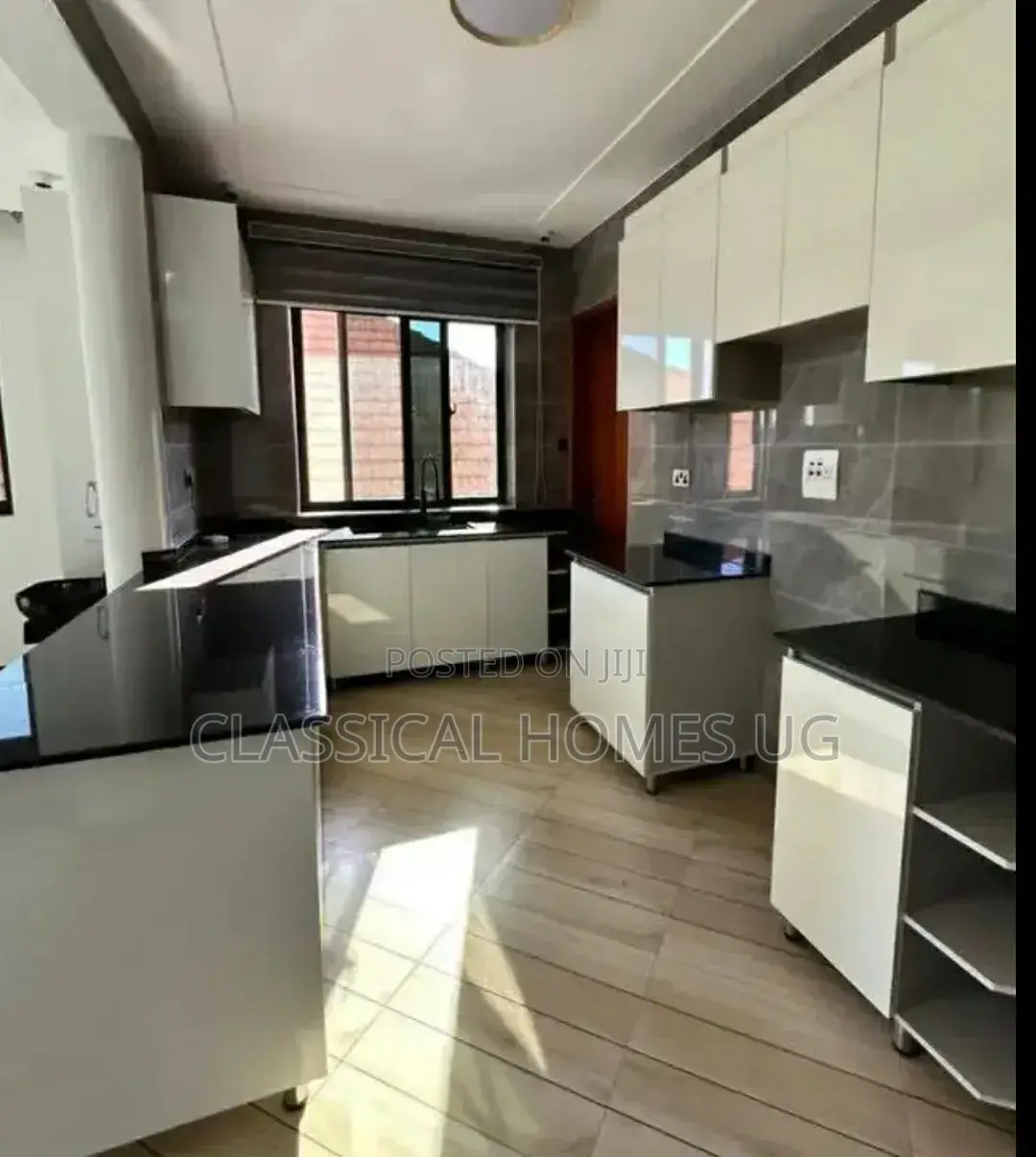 3bdrm Apartment in Lubowa Entebbe Road, Central Division for rent in Central Division