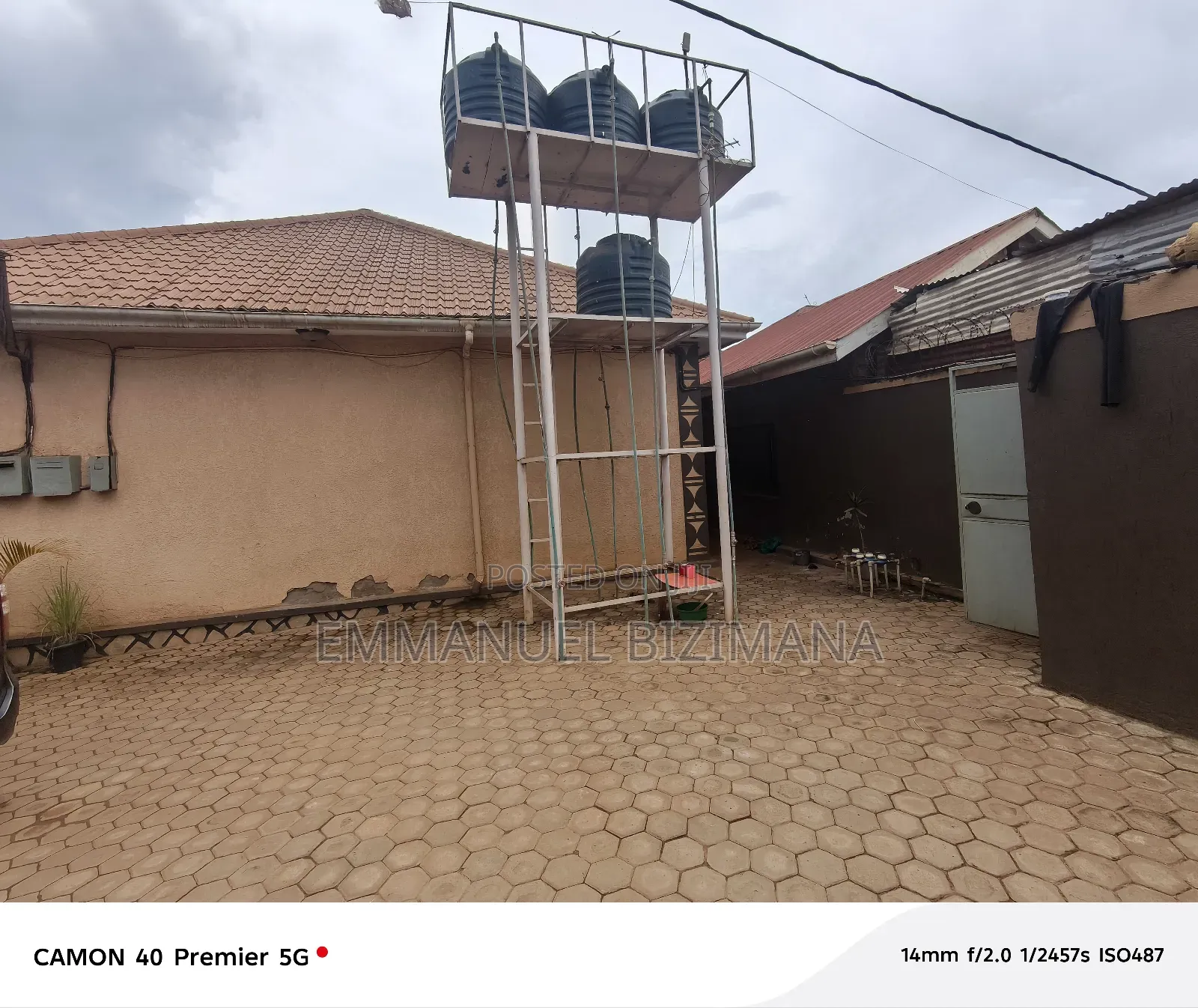 2bdrm Room & Parlour in Kira, Central Division for sale in Central Division