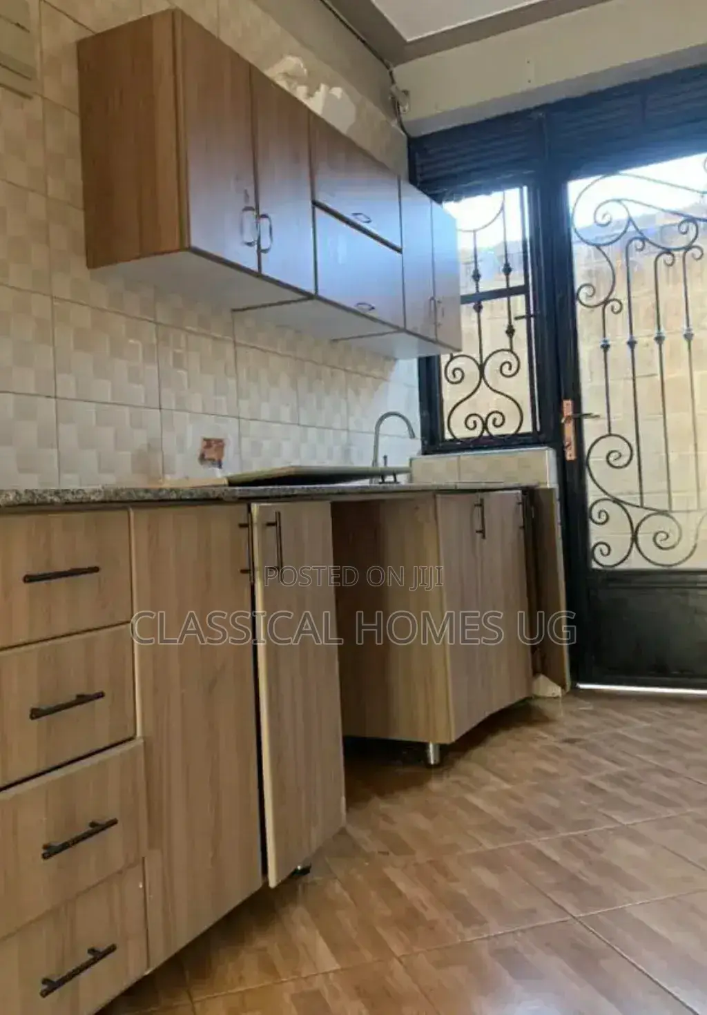 4bdrm Duplex in Mbuya Villa, Central Division for rent in Central Division
