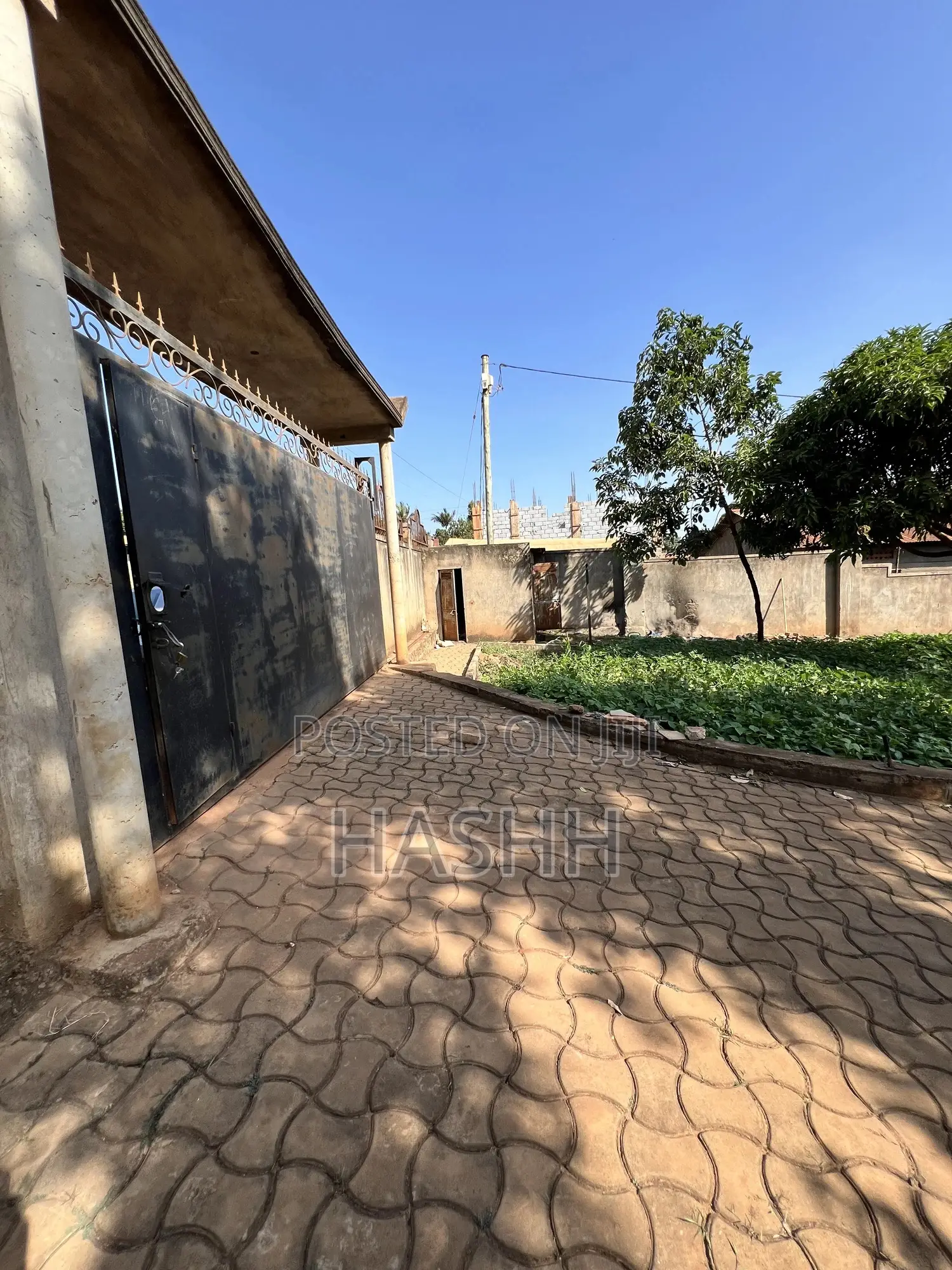 2bdrm House in Buziga, Makindye for sale in Makindye