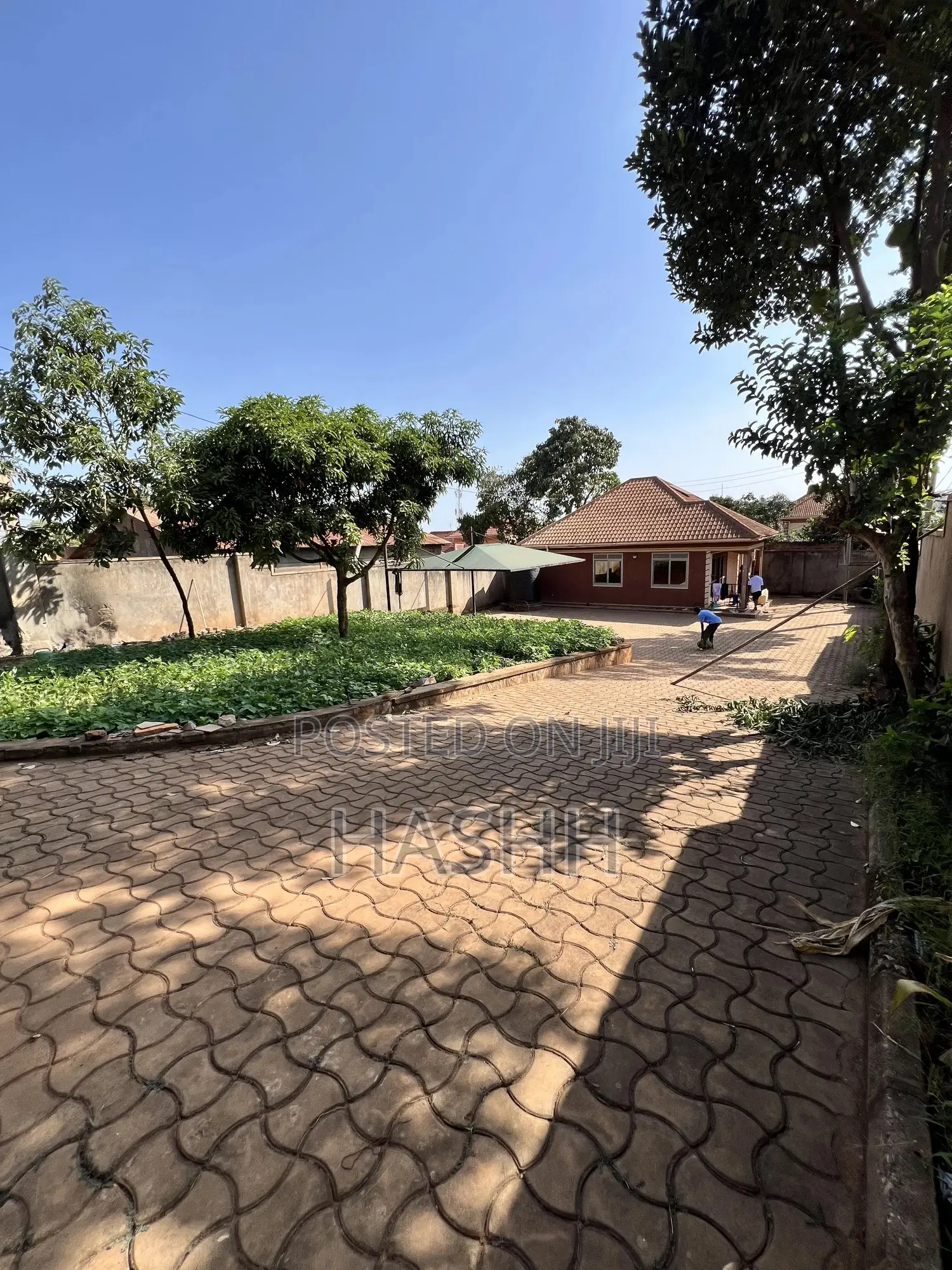 2bdrm House in Buziga, Makindye for sale in Makindye