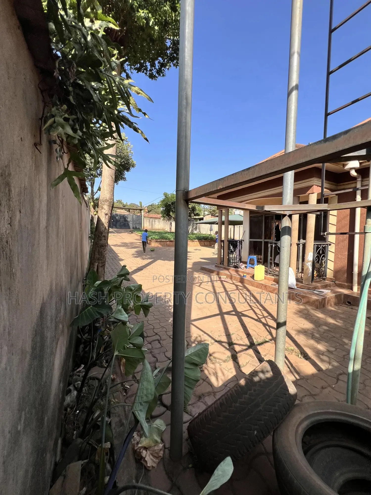 2bdrm House in Buziga, Makindye for sale in Makindye