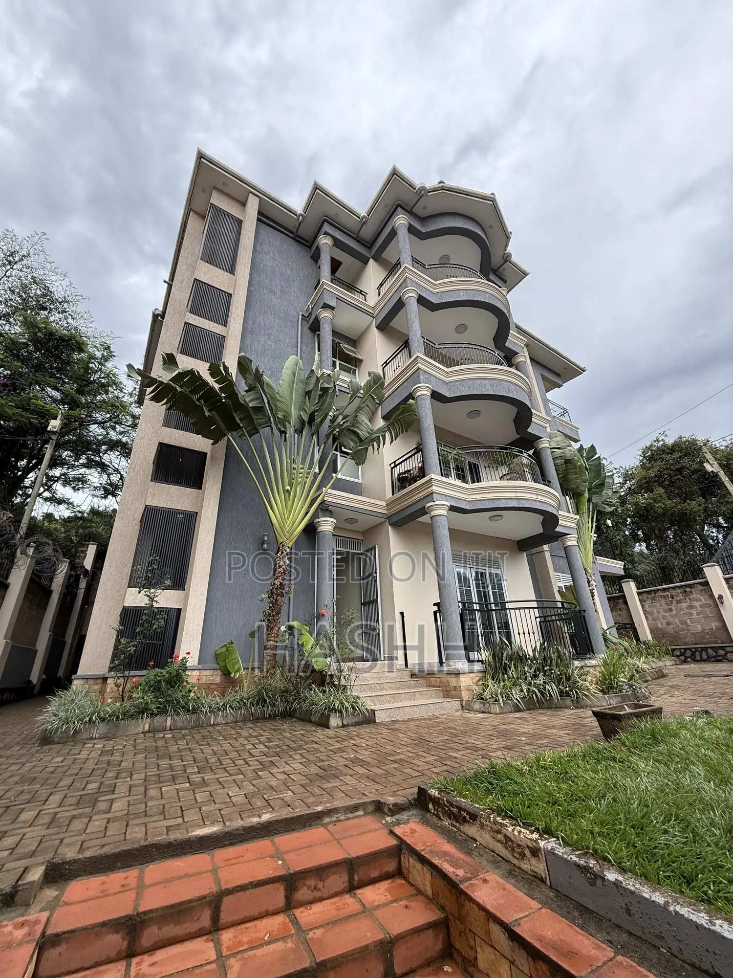 4bdrm Apartment in Hill, Makindye for rent in Makindye