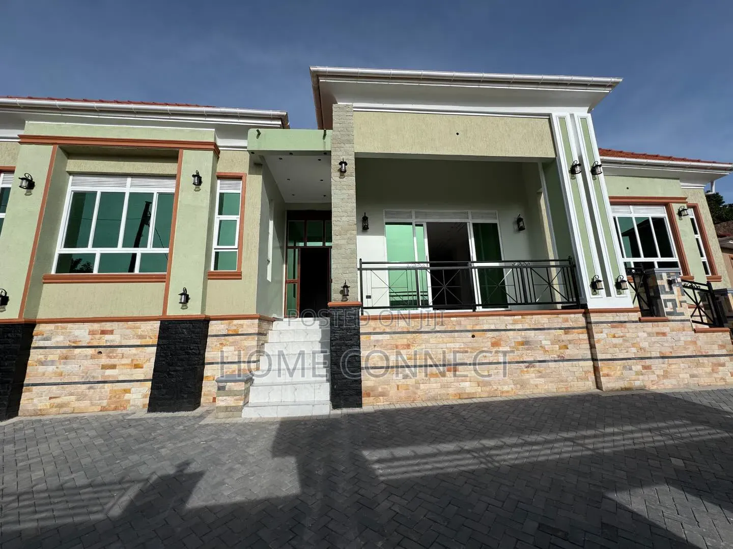 4bdrm Bungalow in Entebbe Rd Kitende, Central Division for sale in Central Division