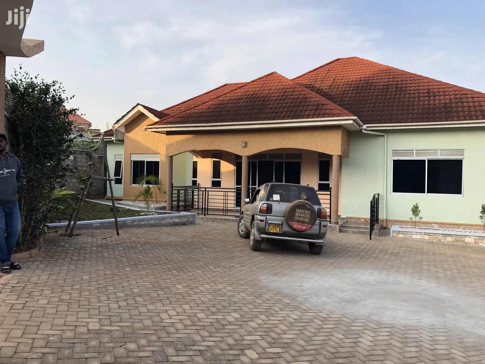 Kira ,Spacious Mansion on Sell in Kampala