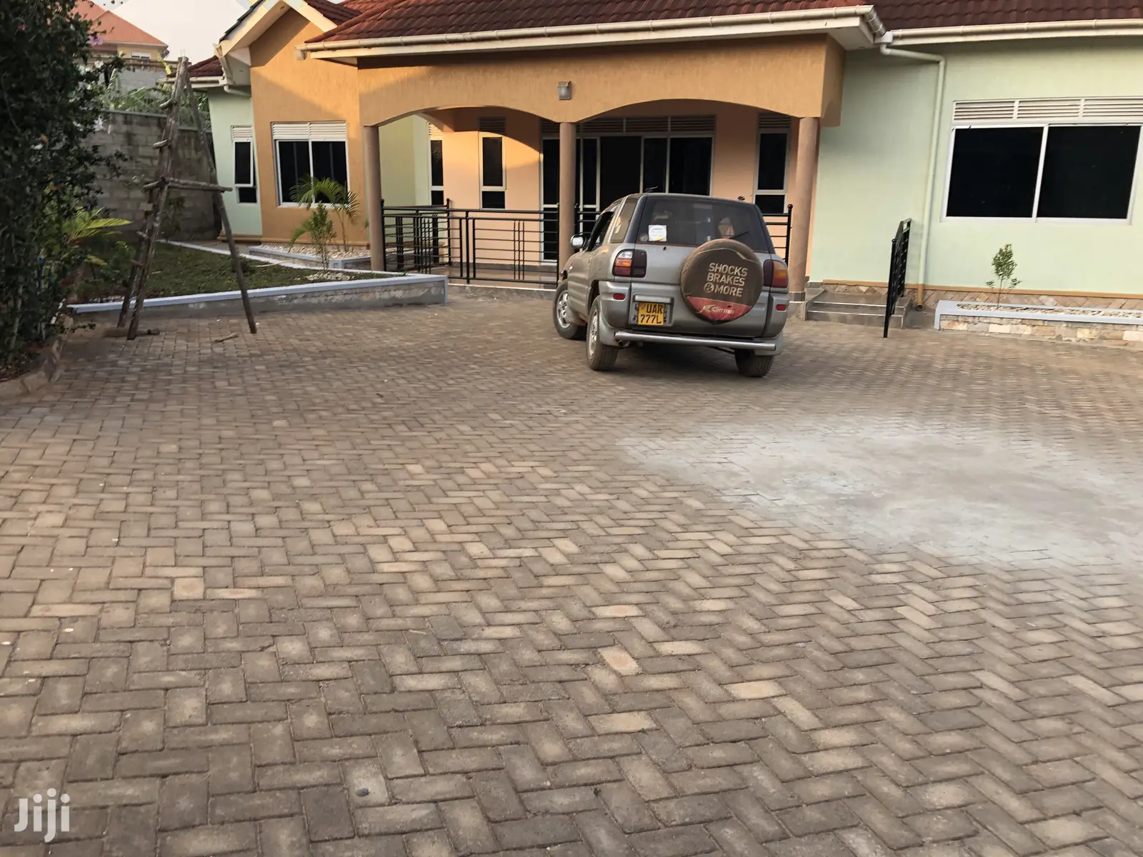 Kira ,Spacious Mansion on Sell in Kampala
