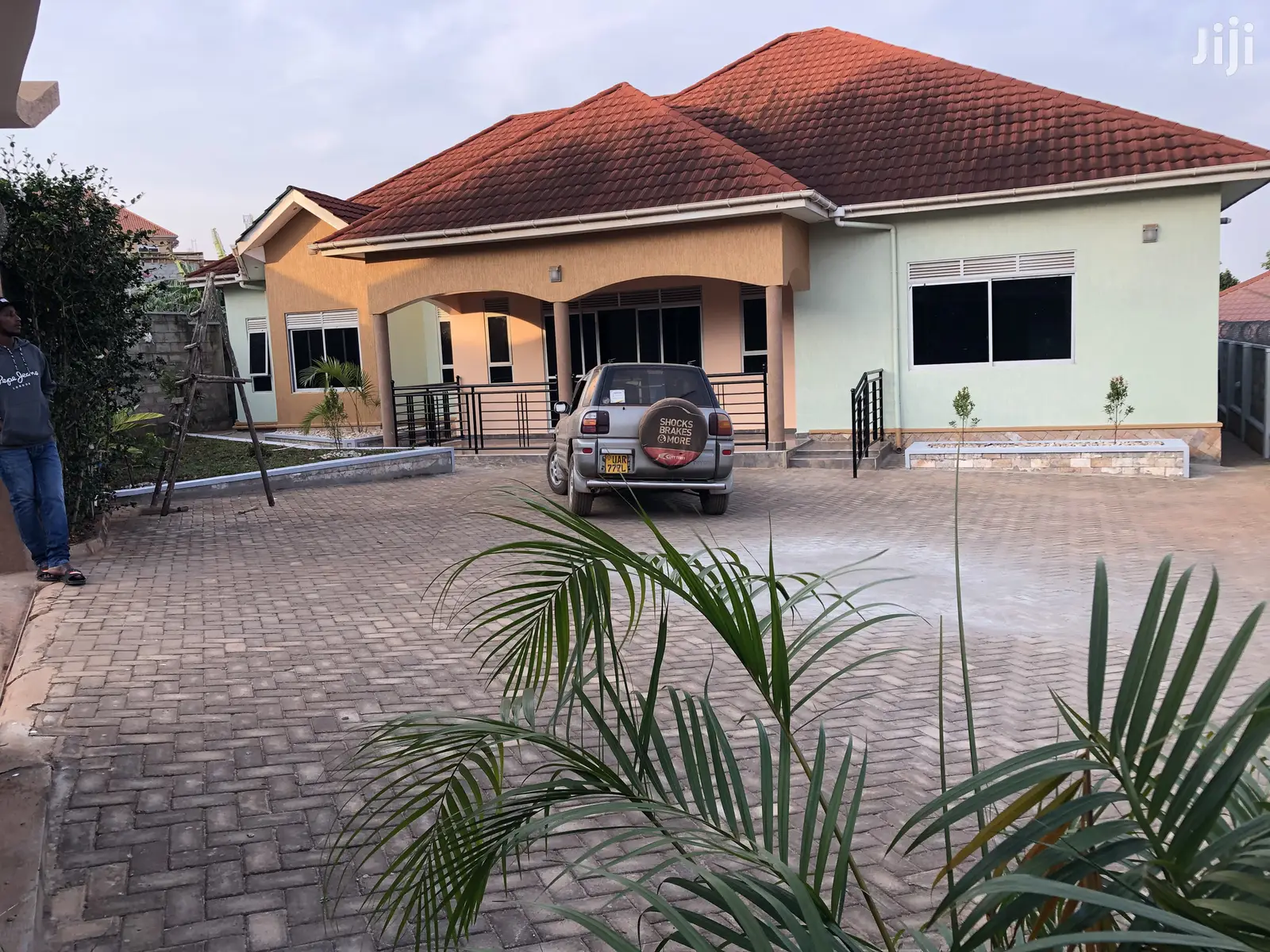 Kira ,Spacious Mansion on Sell in Kampala