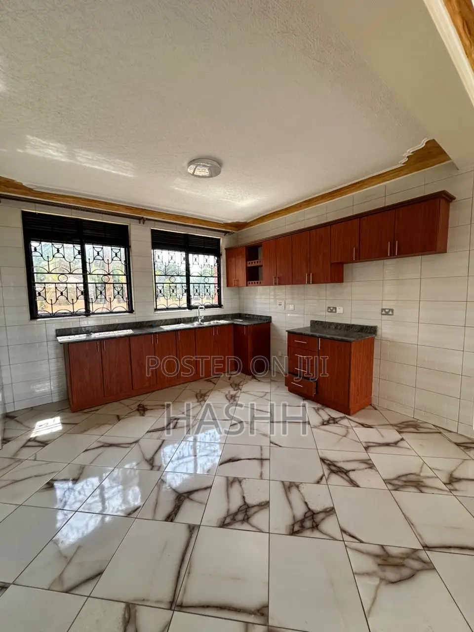 3bdrm Apartment in Muyunyo, Central Division for rent in Central Division