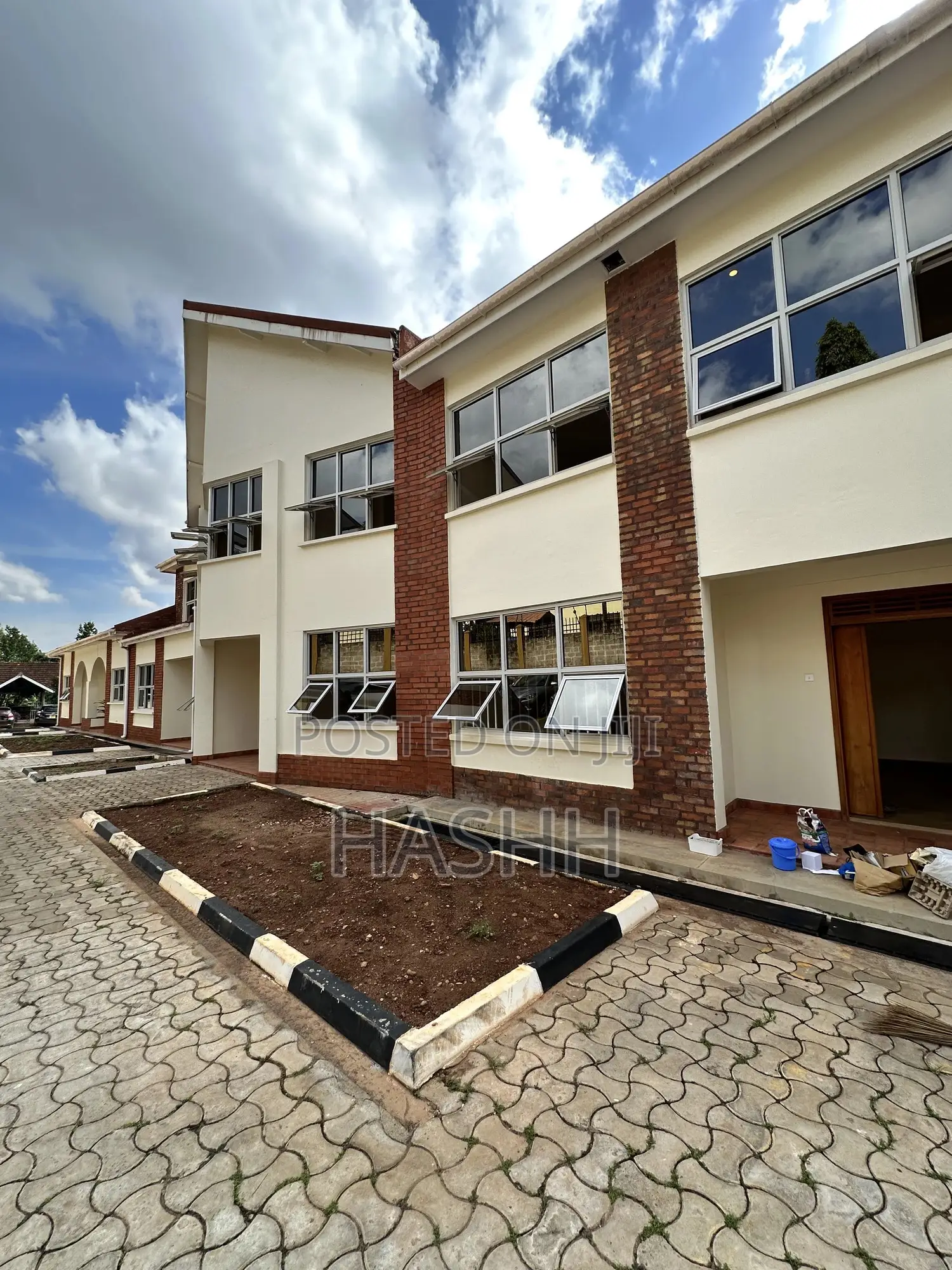 3bdrm Duplex in Iiii, Central Division for rent in Central Division