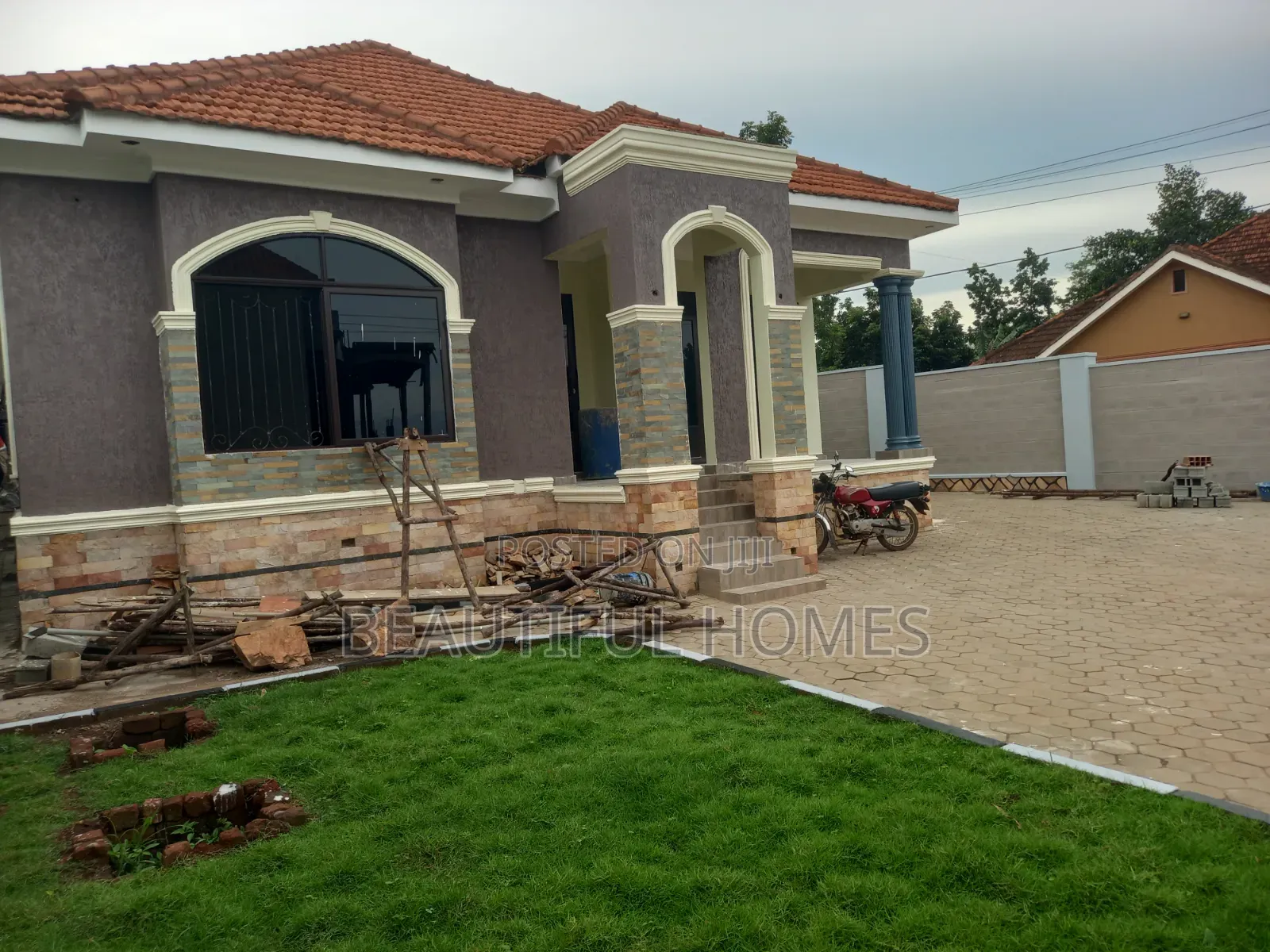 Furnished 5bdrm House in Kira for sale in Kira