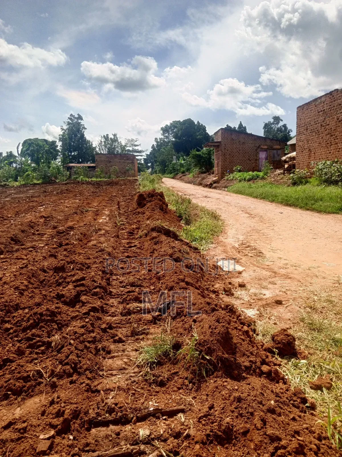 Namayumba Town Plots for Shops in Wakiso / Wakiso