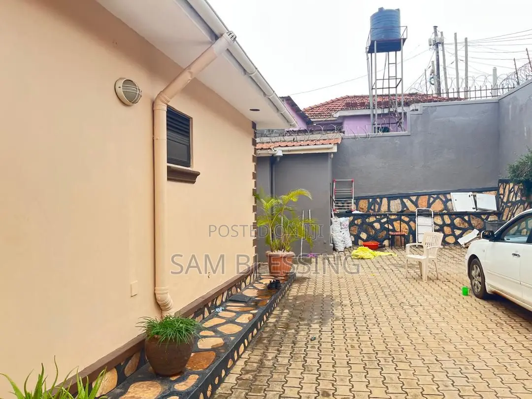 4bdrm House in Kisaasi, Nakawa for sale in Nakawa