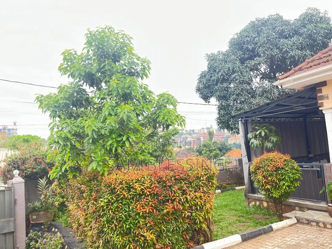 4bdrm House in Kisaasi, Nakawa for sale in Nakawa