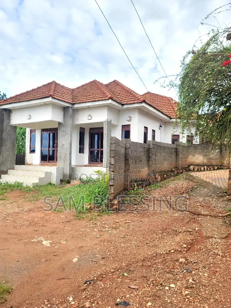 3bdrm House in Kitende, Ssabagabo-Makindye for sale in Ssabagabo-Makindye