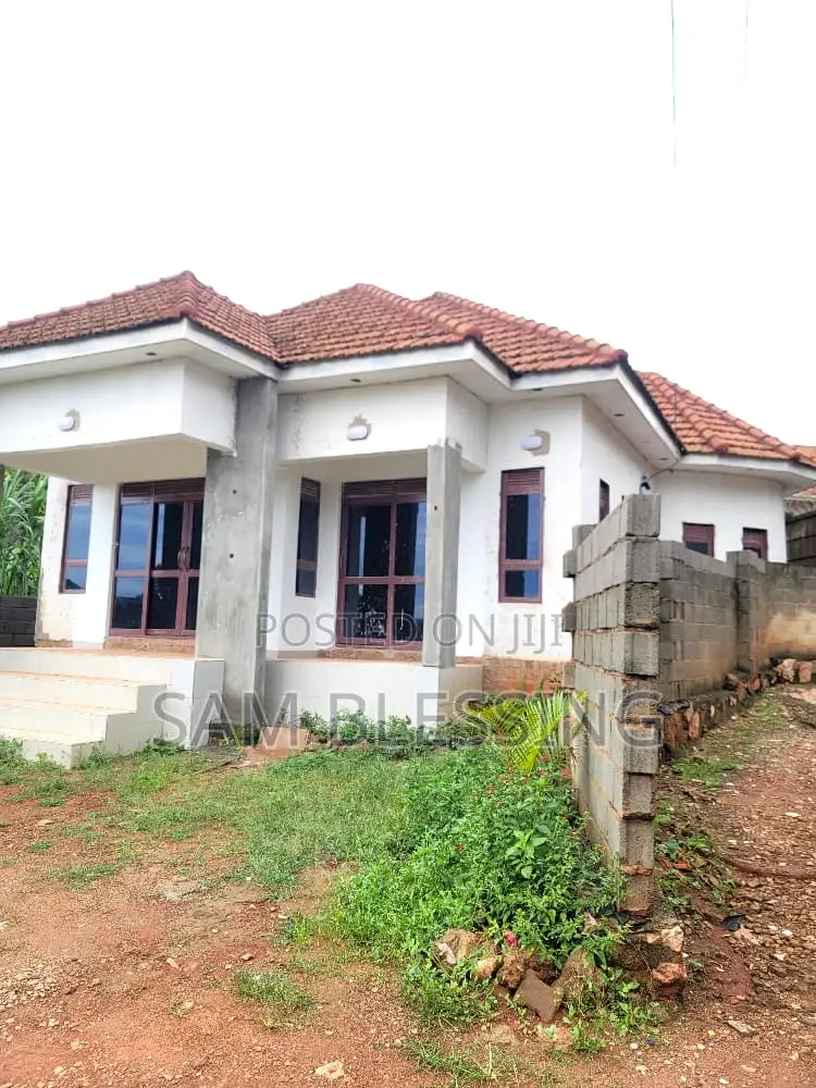 3bdrm House in Kitende, Ssabagabo-Makindye for sale in Ssabagabo-Makindye