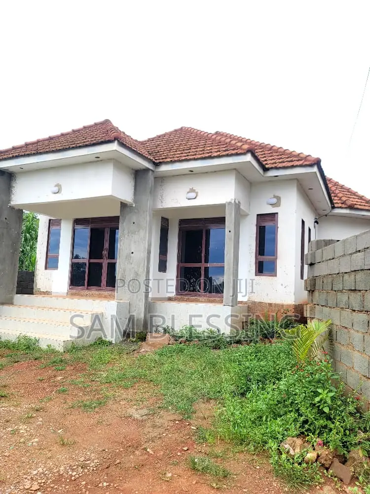 3bdrm House in Kitende, Ssabagabo-Makindye for sale in Ssabagabo-Makindye