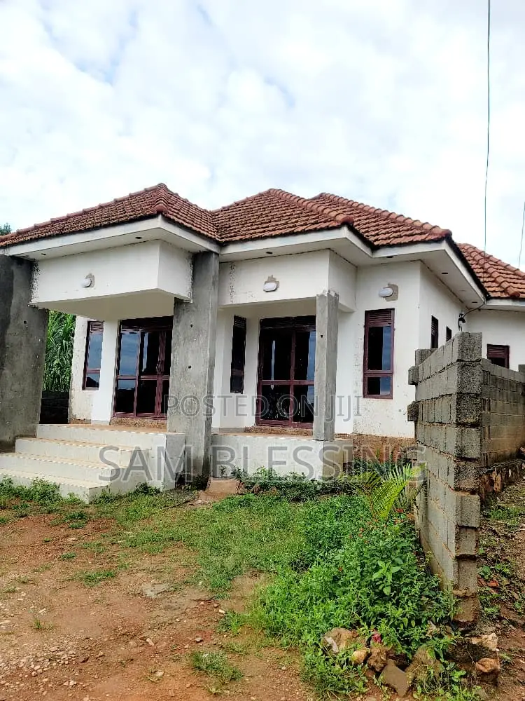 3bdrm House in Kitende, Ssabagabo-Makindye for sale in Ssabagabo-Makindye